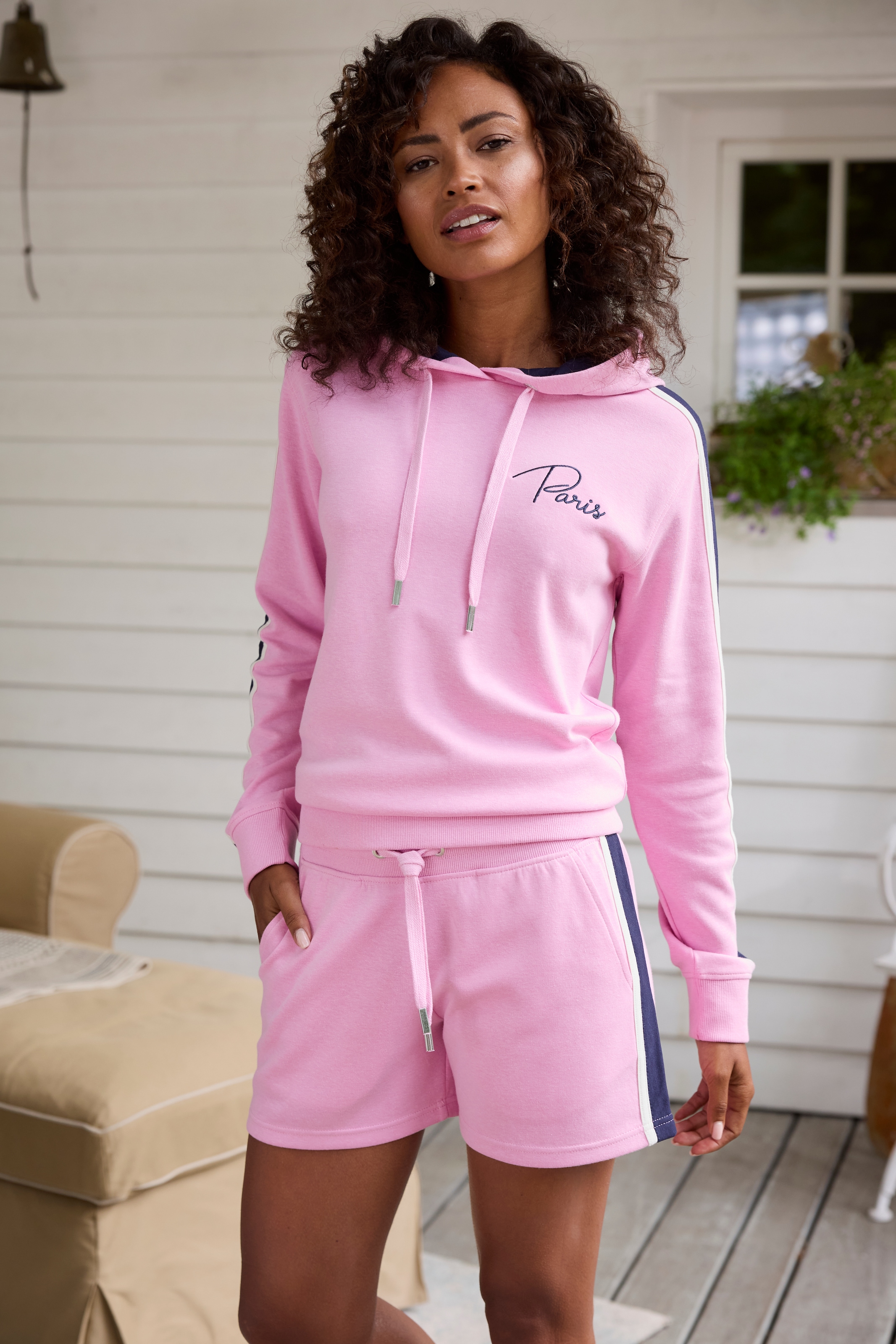 Vivance Hoodie, (1 tlg.), Hoodie mit Kontrast Einsätzen, Loungeanzug