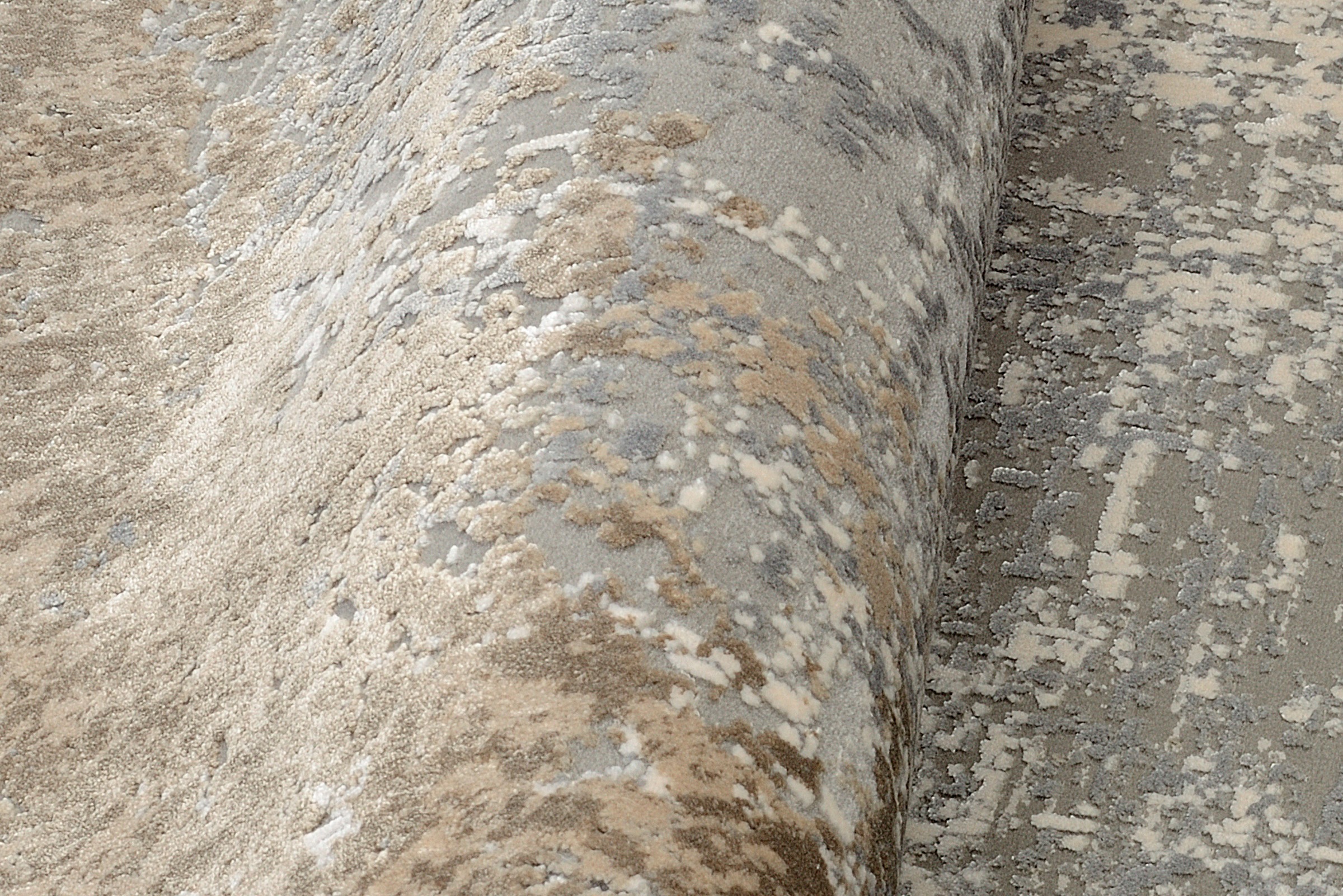 WK WOHNEN Teppich »BORDER«, rund, 8 mm Höhe, hochwertiger Viskoseanteil, samtweiche Oberfläche mit 3 D Effekt