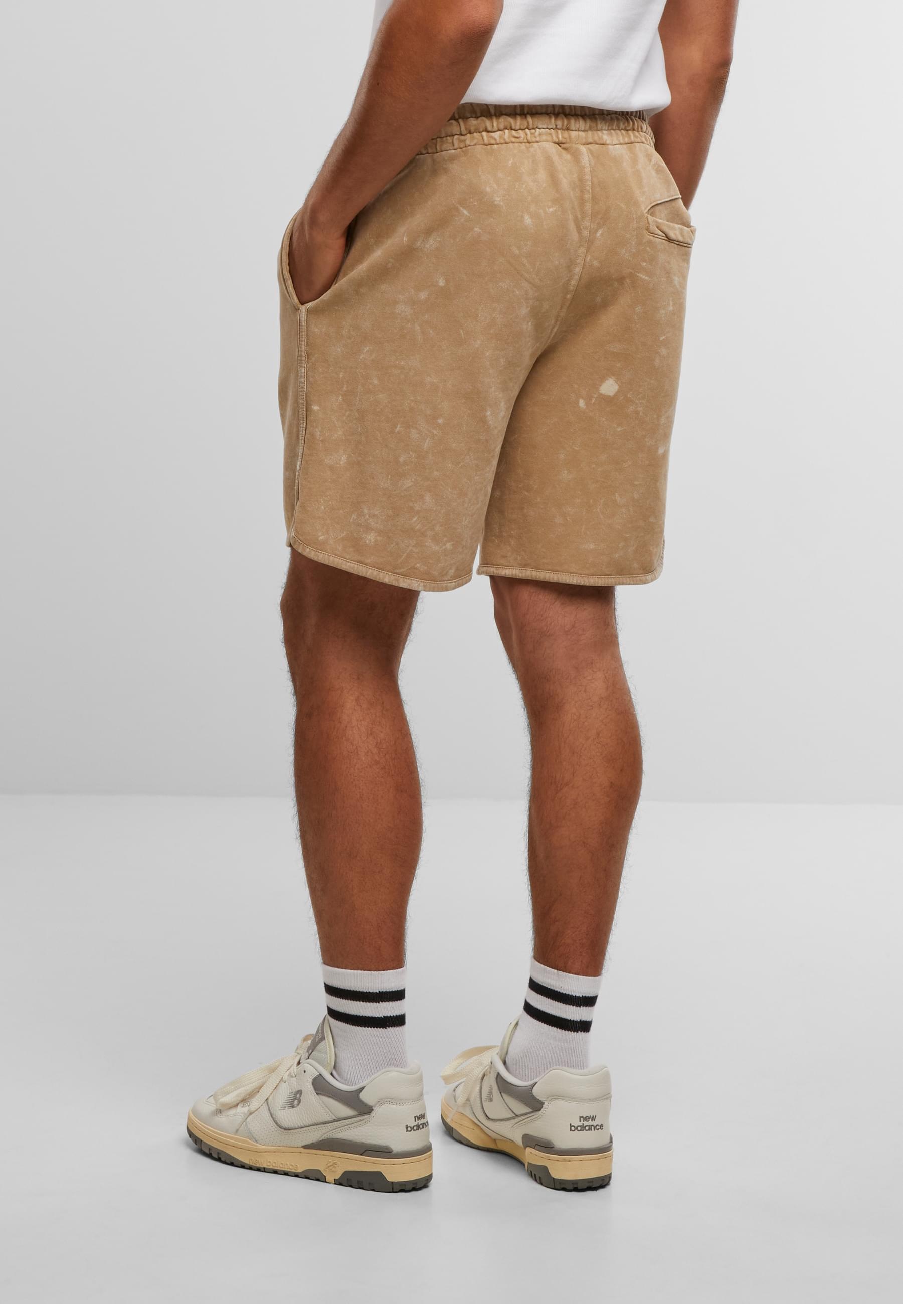 URBAN CLASSICS Sweatshorts »Urban Classics Washed Piped Shorts«, (1 tlg.)