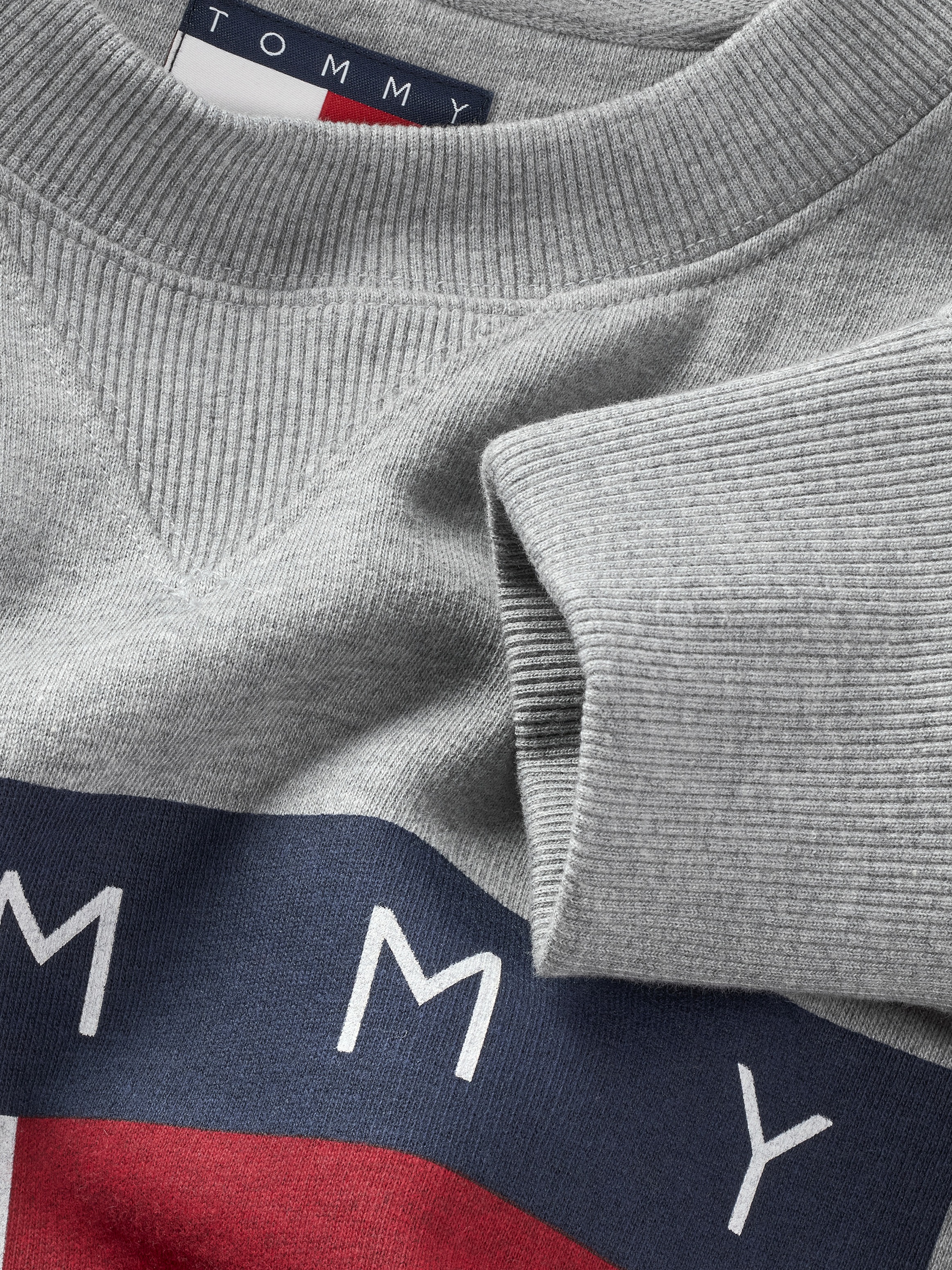 Tommy Jeans Sweatshirt »TJM MELANGE FLAG CREW«, mit großem Logo