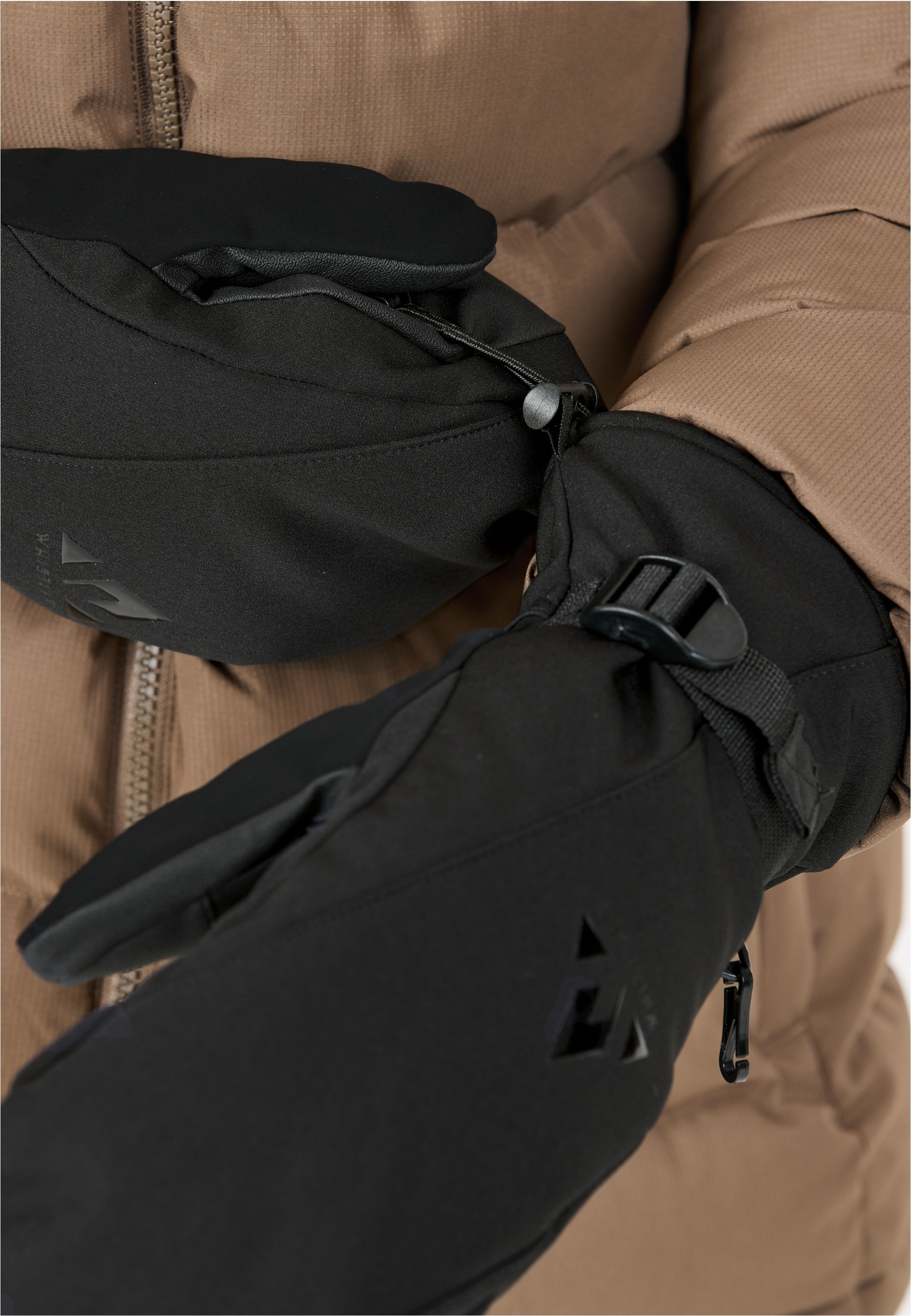 WHISTLER Fäustlinge »Fenwick« mit BionicFinish DWR-Technologie