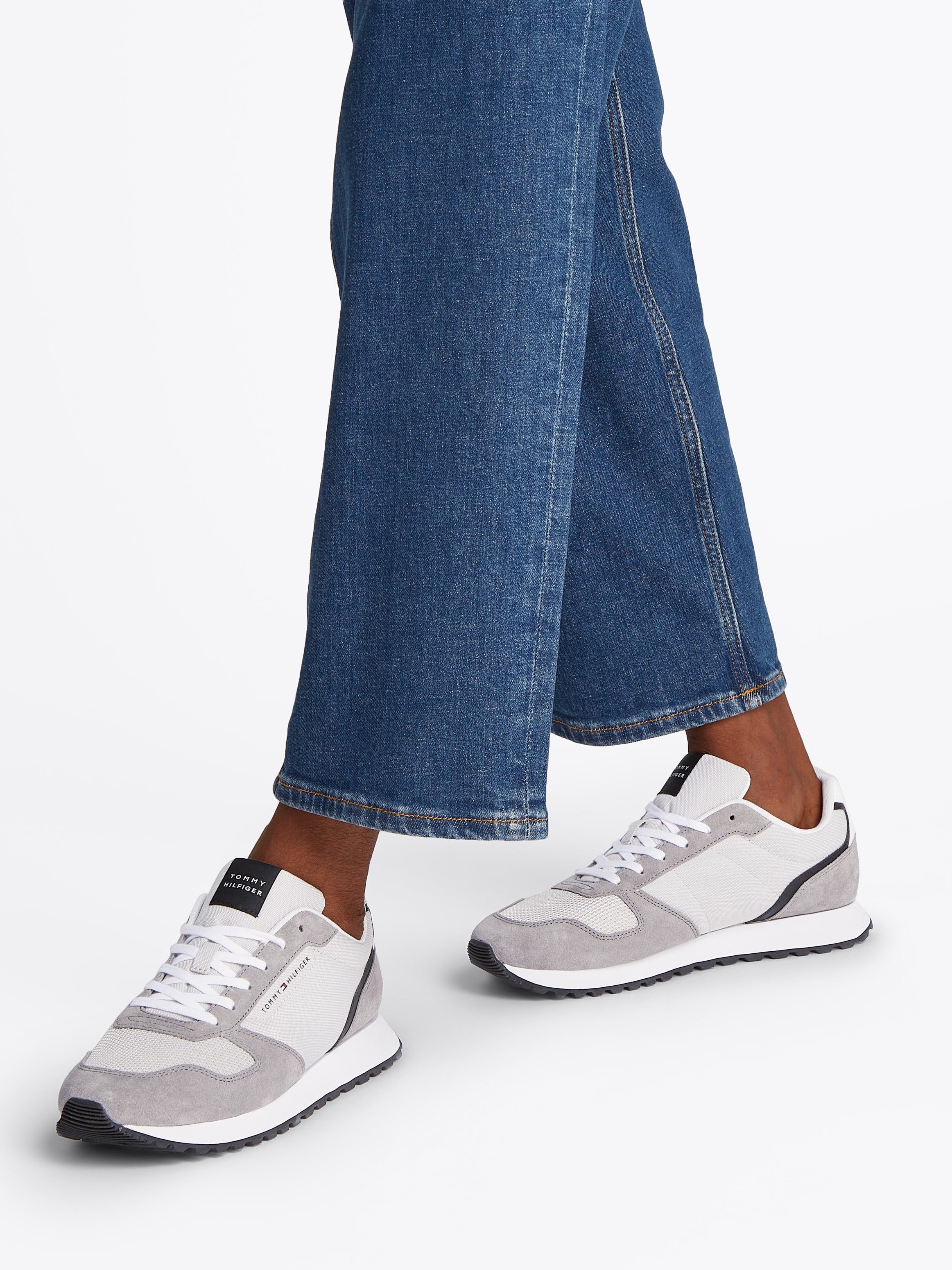 Tommy Hilfiger Sneaker »NEW RUNNER EVA MIX«, Freizeitschuh, Halbschuh, Schnürschuh mit Kontrastbesätzen