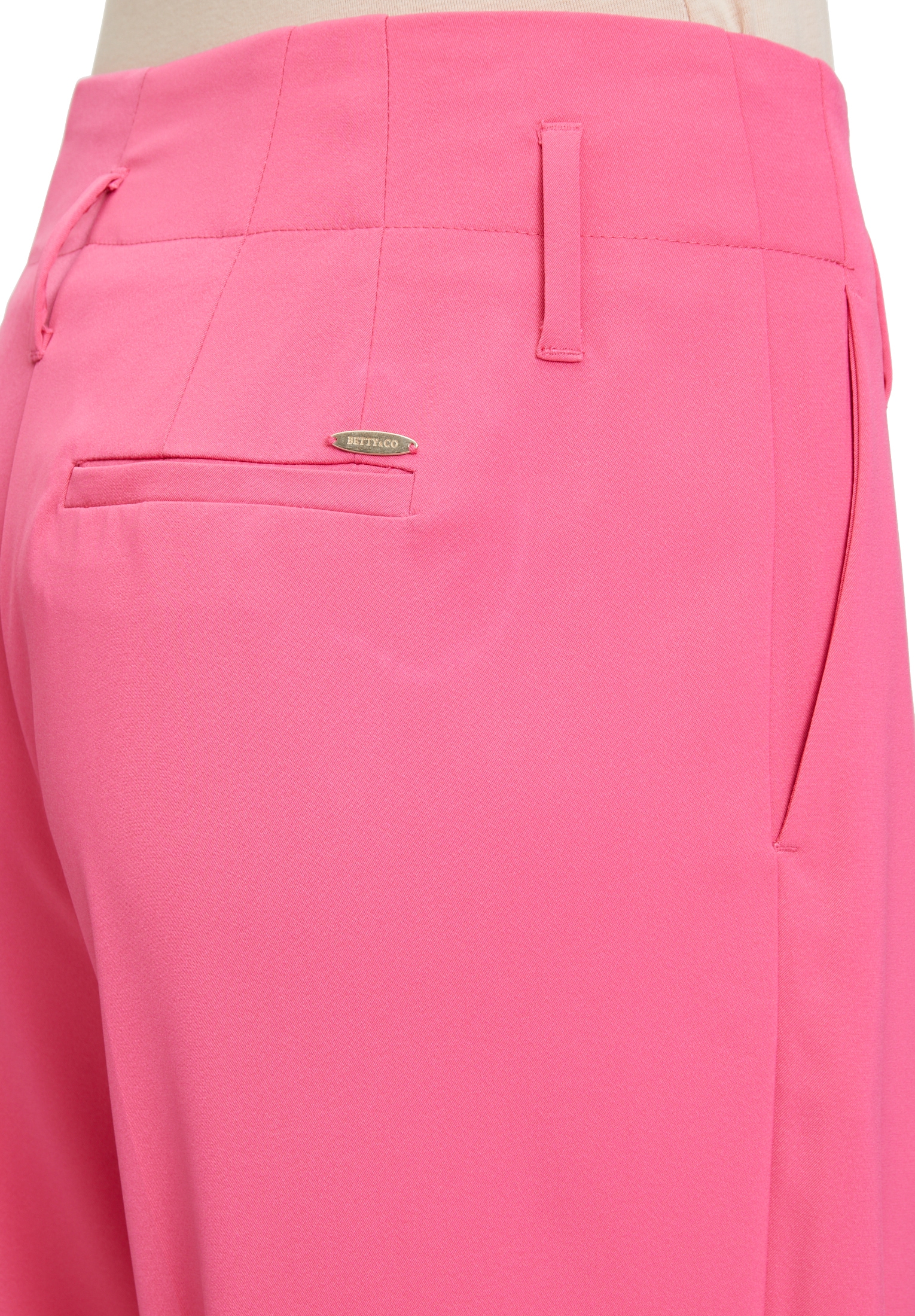 Betty&Co Stoffhose »Betty & Co Stoffhose mit Bundfalten«, Material