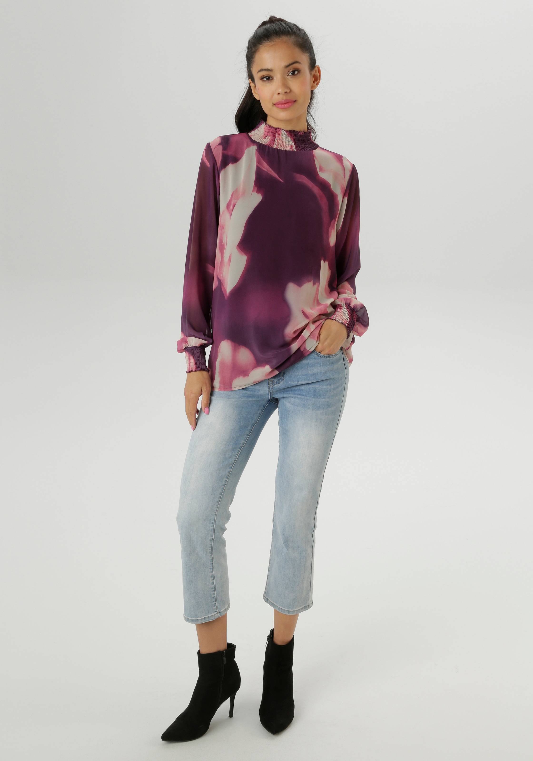 Aniston SELECTED Chiffonbluse, mit modernen, fantasievollen Batik-Blütendruck - NEUE KOLLEKTION