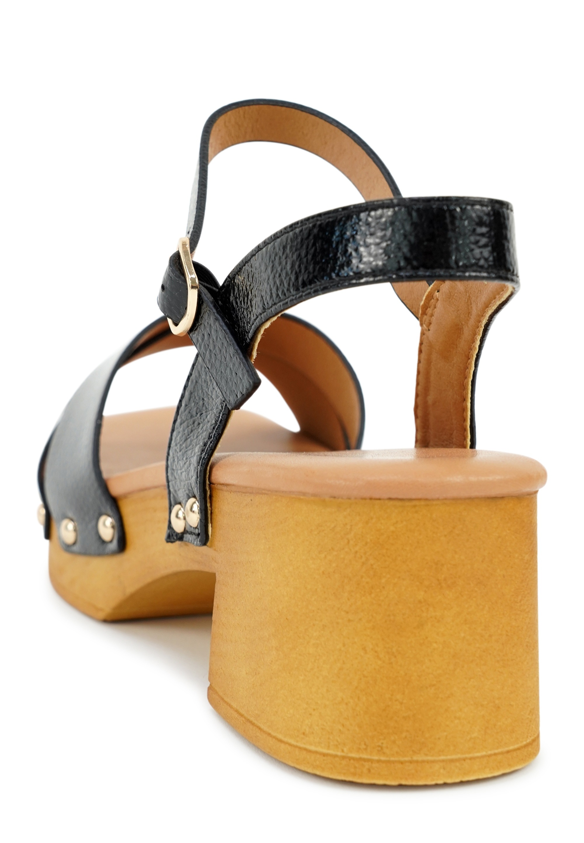 Findlay Sandale »CAELI«  in Lackoptik mit Nieten