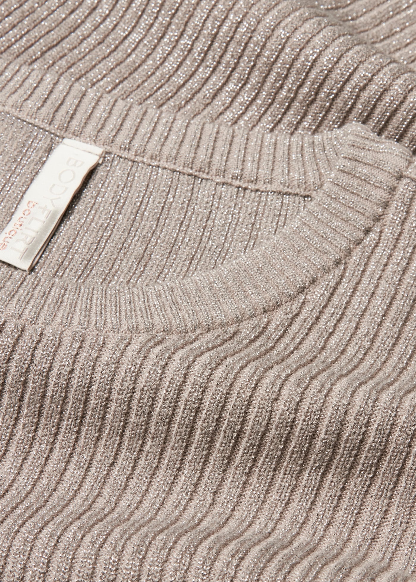 bonprix Strickpullover aus Viskose, Polyester, Polyamid und metallisierten Fasern