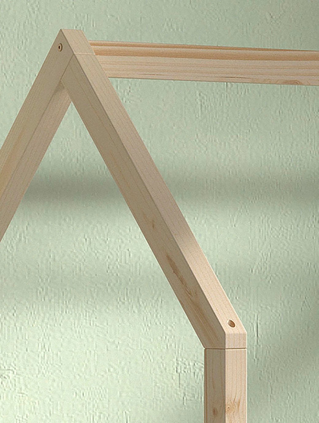 Vipack Hausbett »aus massiver Kiefer, natur oder weiß lackiert, stabil gebaut«, 90/200 inkl. Rolllattenrost, Umrandung, Bettschublade u. Dachaufbau