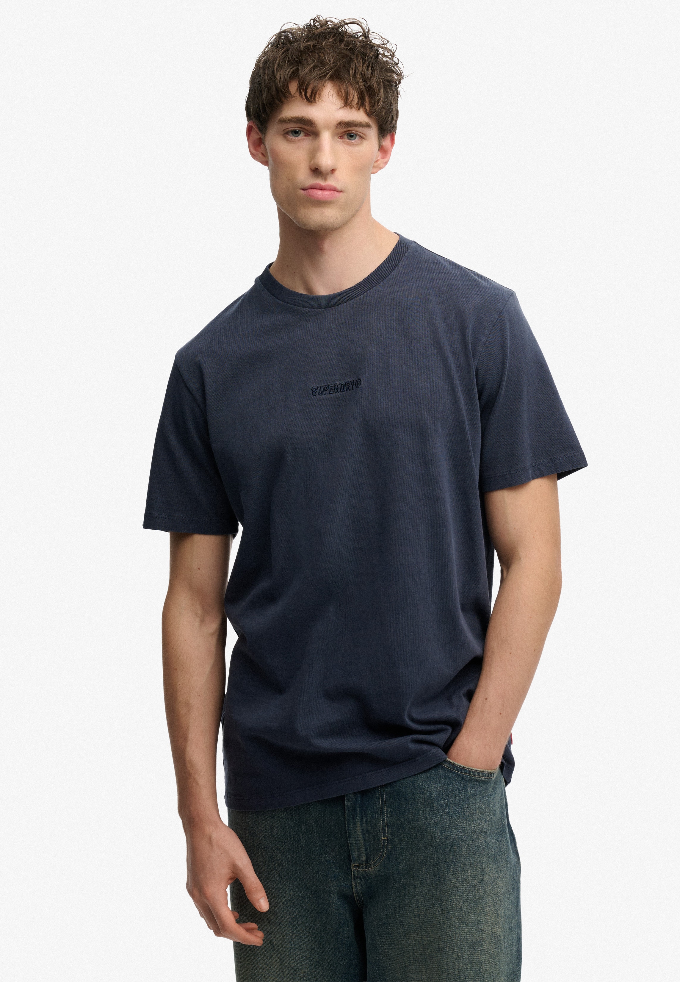 Superdry Rundhalsshirt "MICRO LOGO T SHIRT" Loose Fit, aus Baumwolle und Single Jersey, mit Print, hüftbedeckend