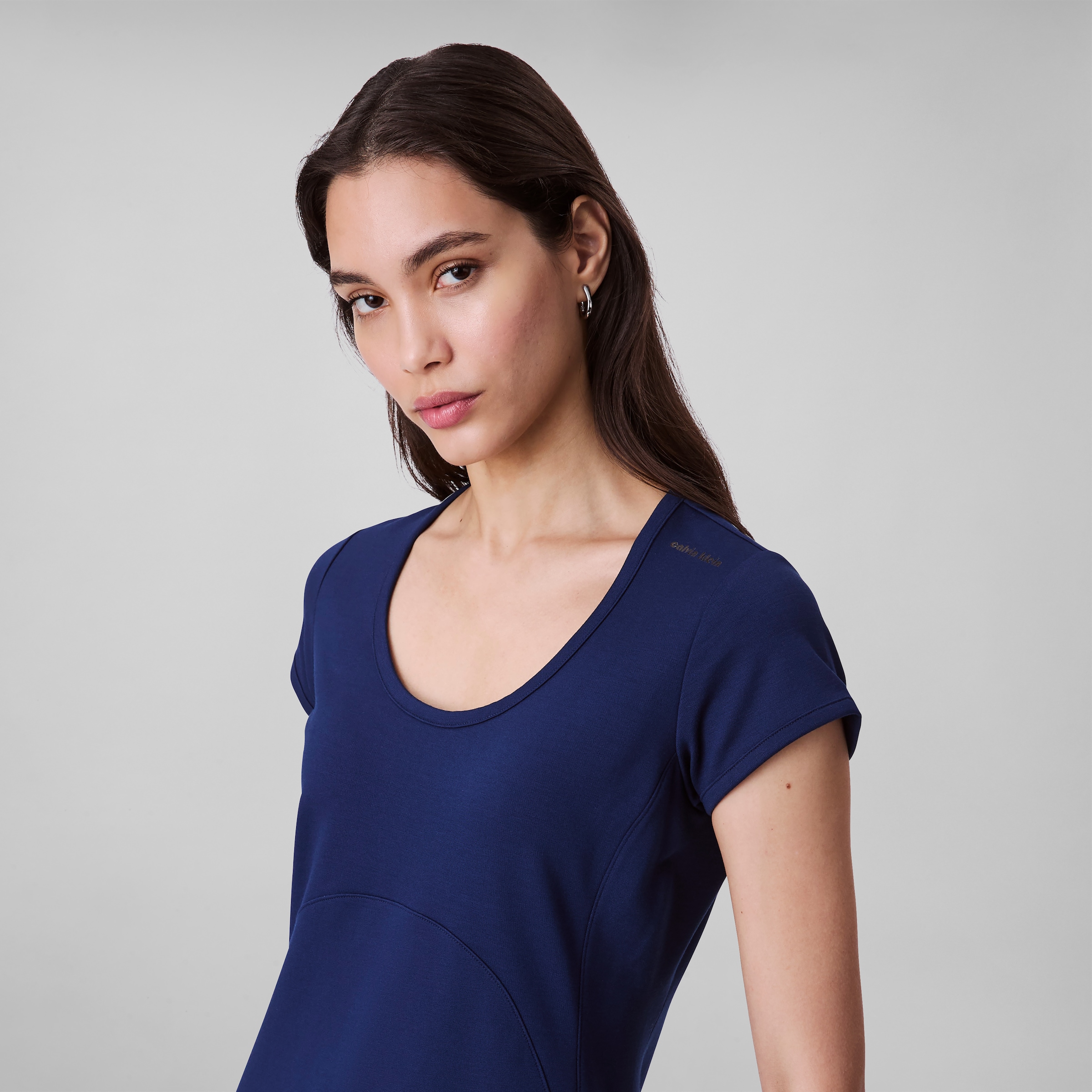 Calvin Klein Jeans Jerseykleid »PUNTO MILANO SS SCOOP NK DRESS«, Mit Rundhalsausschnitt