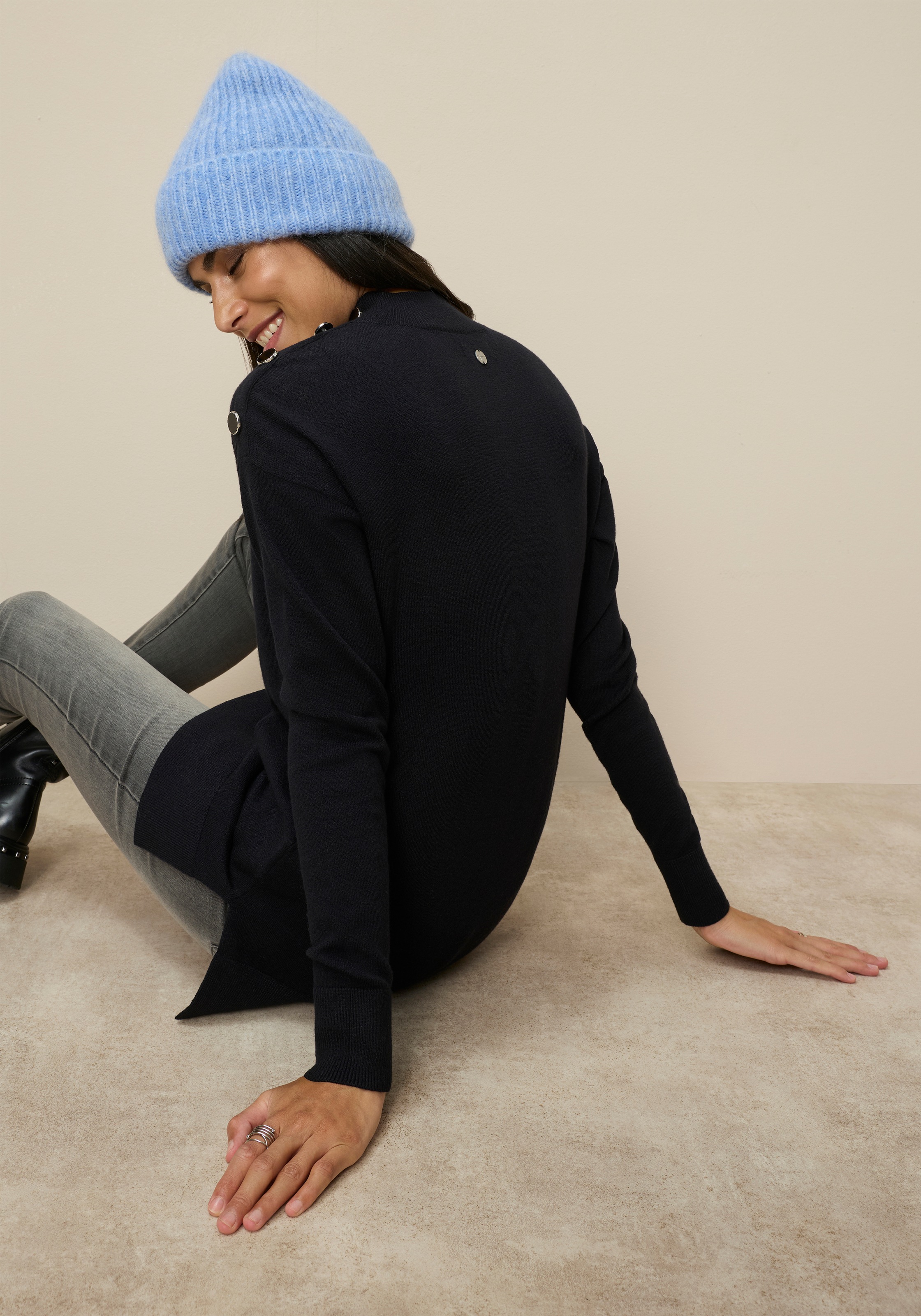 Thumbnail - Tamaris Stehkragenpullover mit Knöpfen an der Schulter