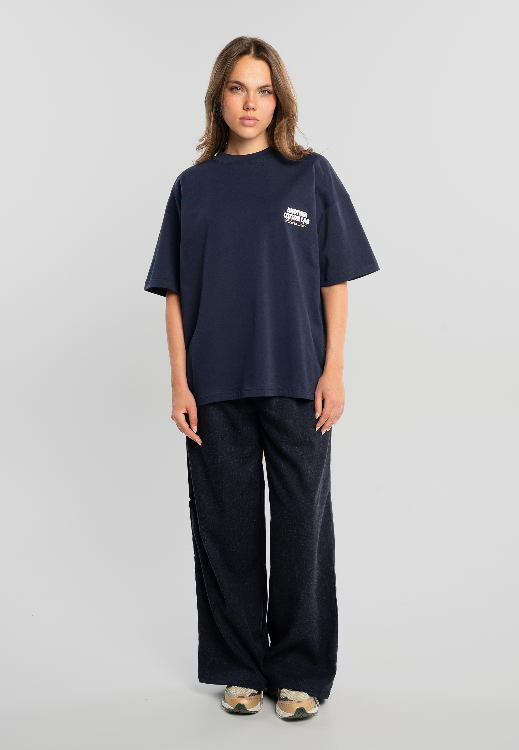 Another Cotton Lab T-Shirt »Another Cotton Lab Community Clubhouse T-Shirt« 1