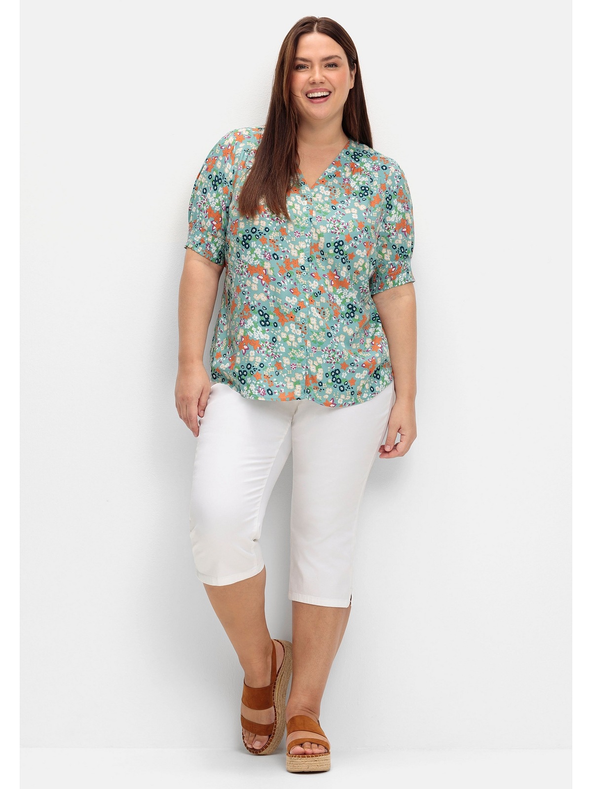 Sheego Druckbluse »Große Größen«, mit V-Ausschnitt und Blumenprint