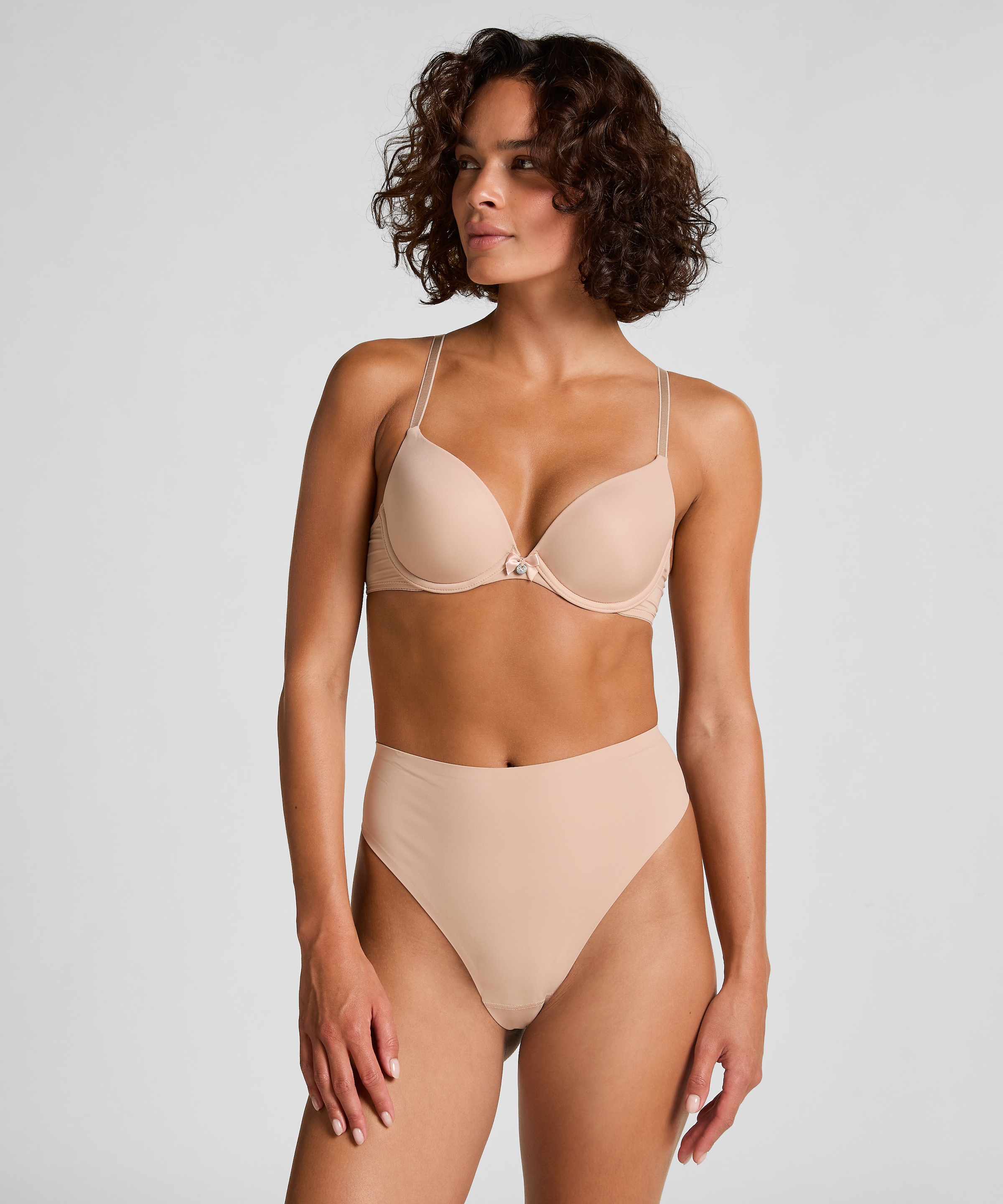 Hunkemöller Gemoldeter BH »Vorgeformter Bügel-BH Plunge«