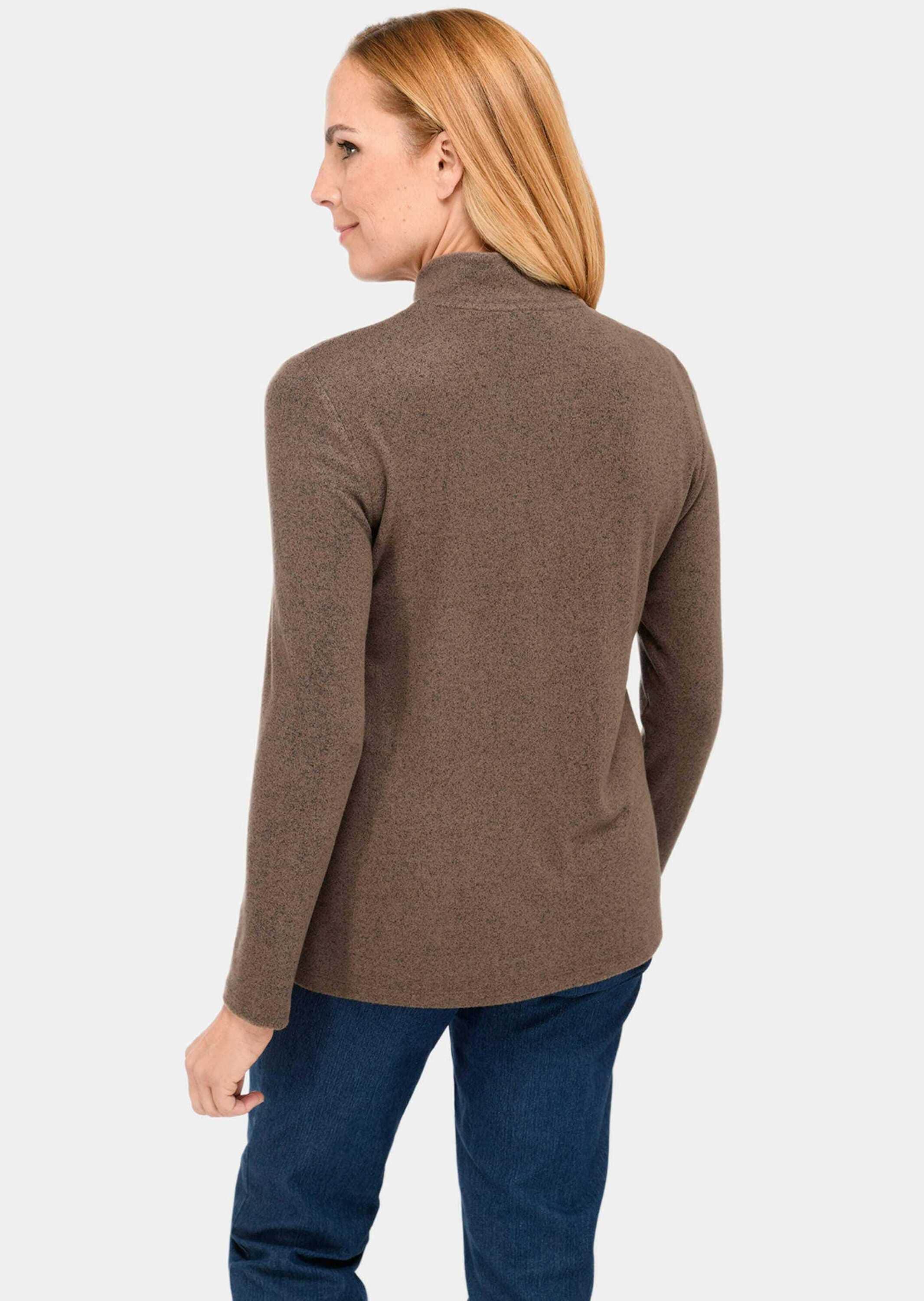 GOLDNER Strickpullover »Kurzgröße Flauschiges Stehbundshirt mit Reißverschluss und glänzendem, gesticktem Logo«