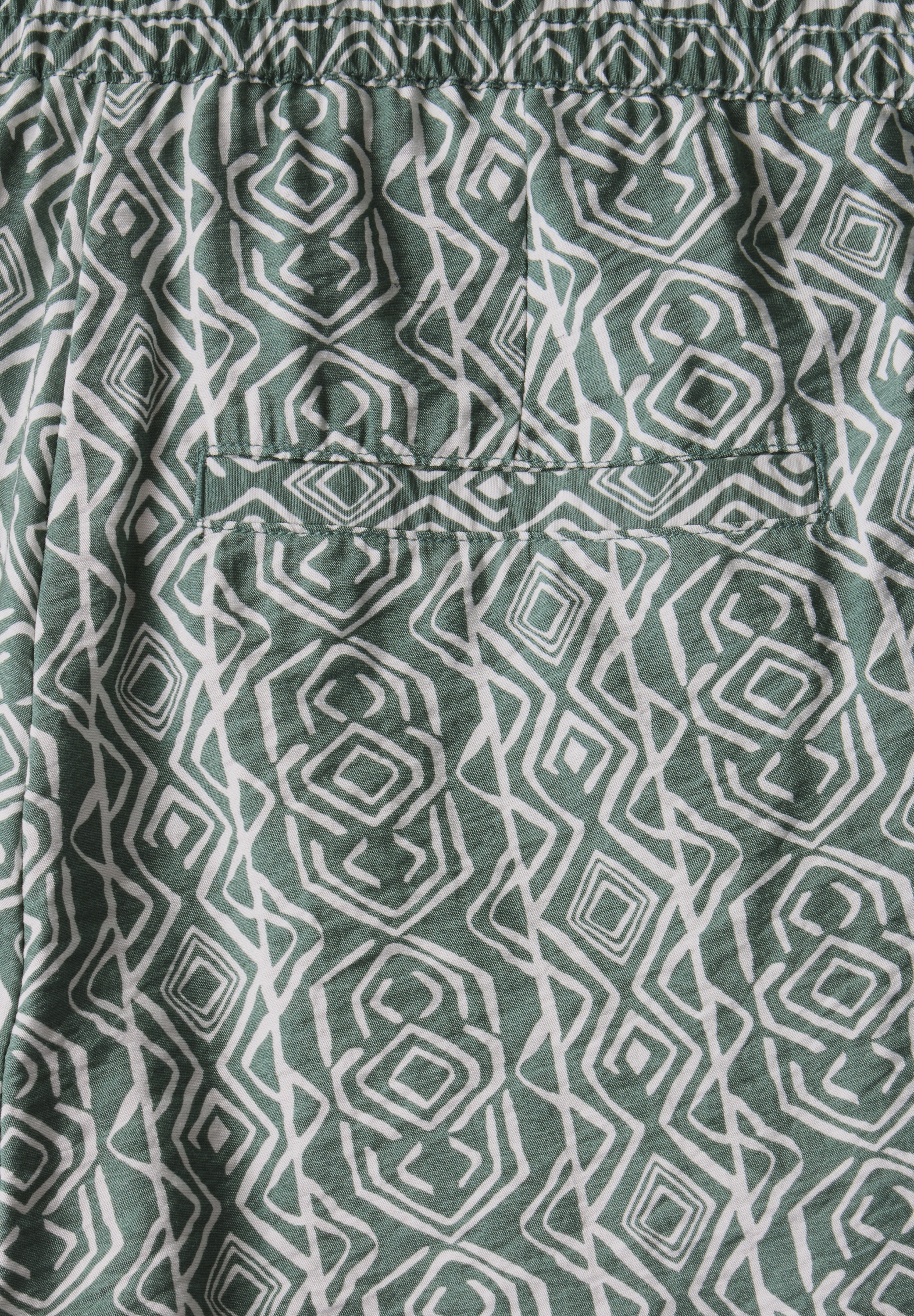 Cecil Shorts, Middle Waist