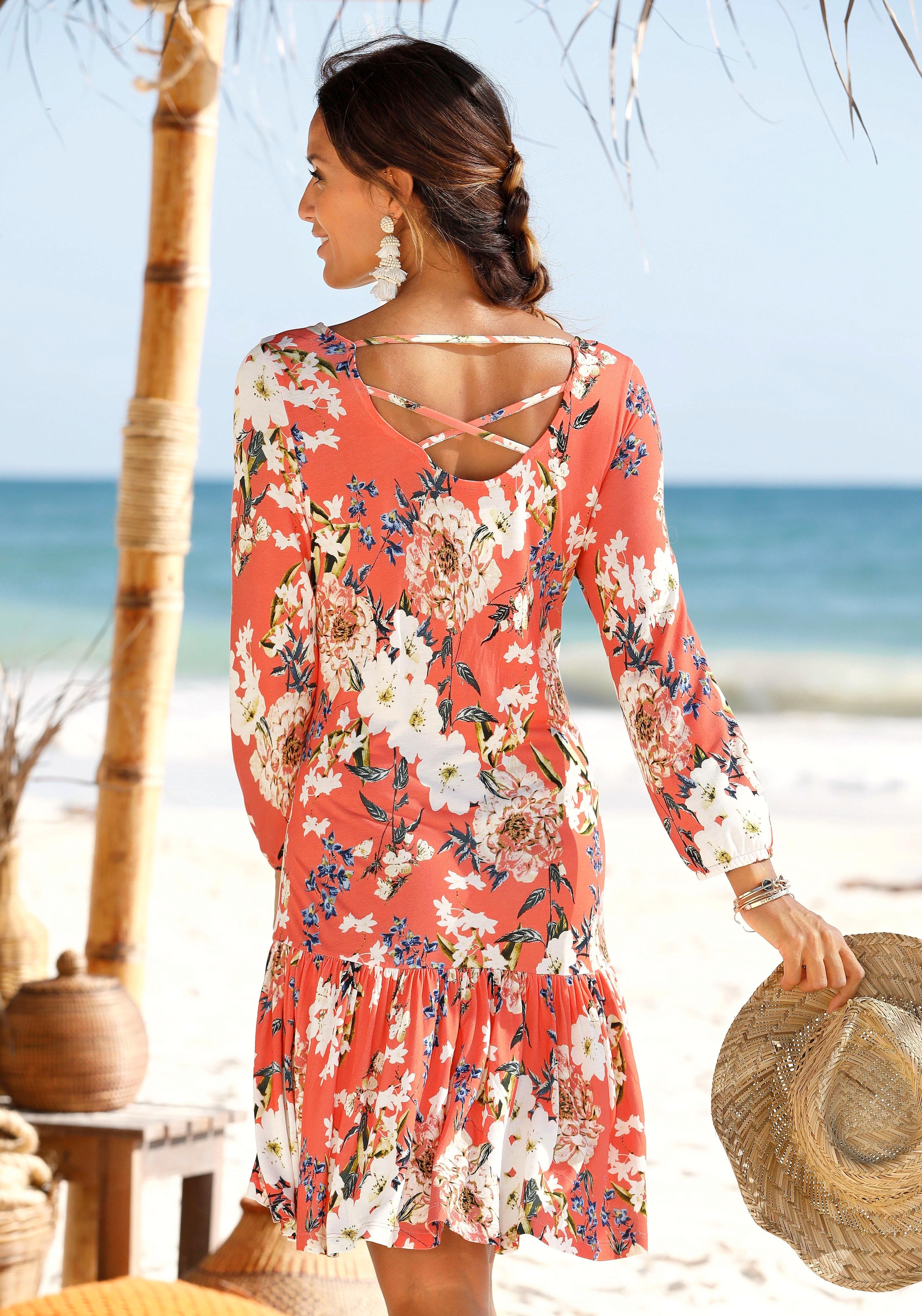 s.Oliver Jerseykleid, mit Blumenprint und Volantrock, 3/4-Ärmel, Sommerkleid, Strandkleid