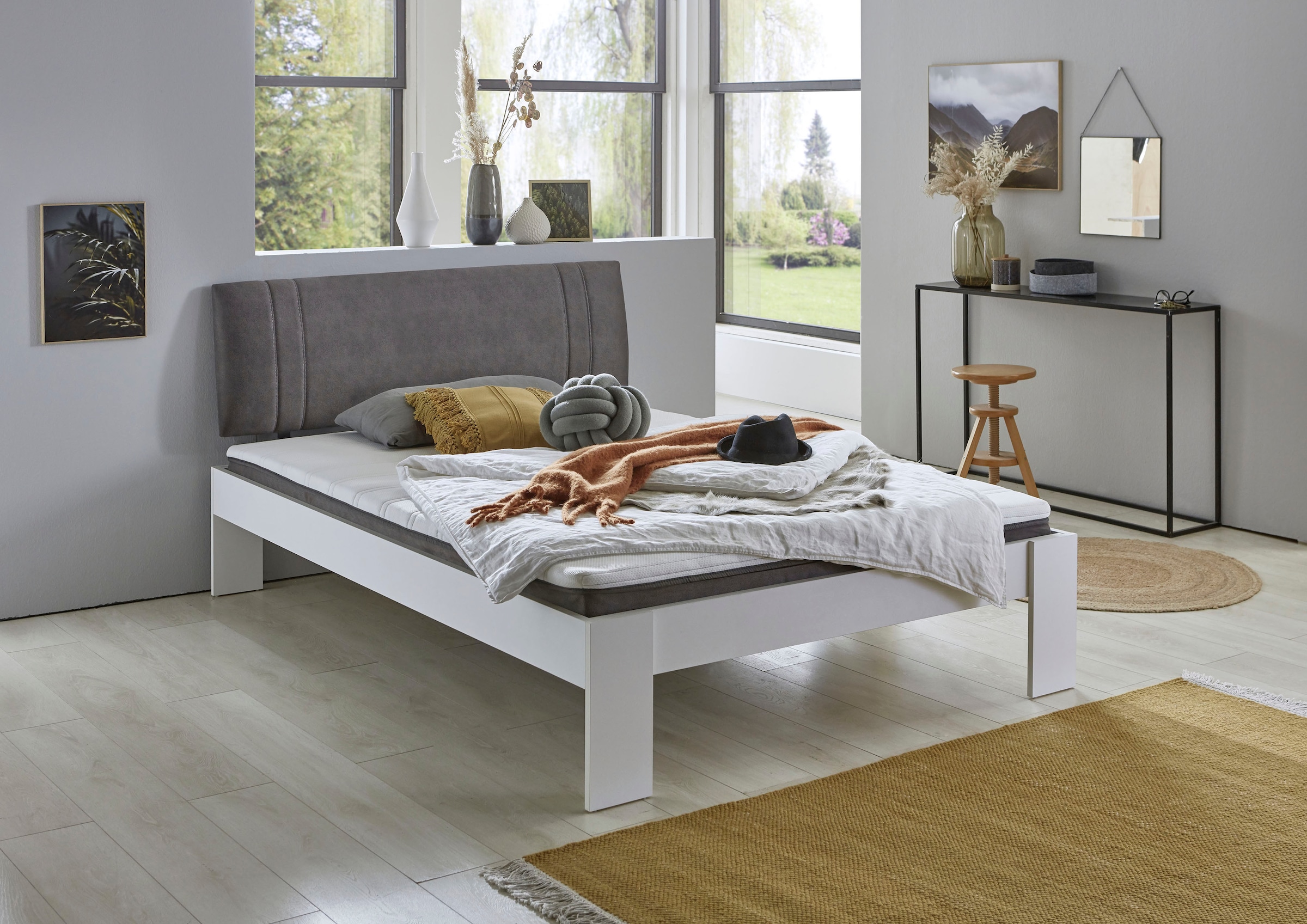 Relita Futonbett "Lian", LF 140 x 200 cm, mit Polsterkopfteil, frei im Raum günstig online kaufen