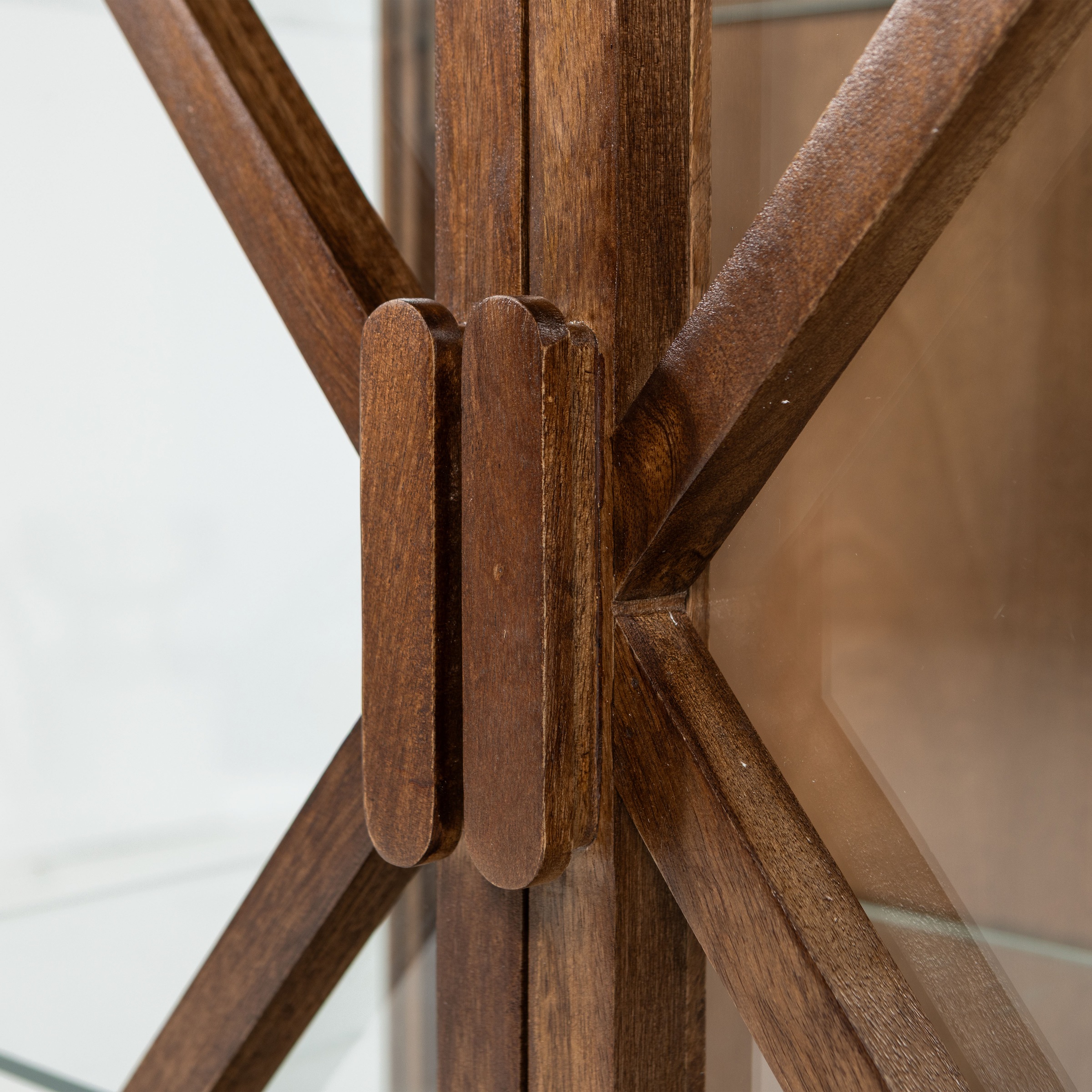 WOOOD Vitrine »Kella Mangoholz mit Glastüren und Glasablagen B 100 x D 44 x H 132 cm« Wandbefestigung empfohlen, Tragkraft 5–7 kg pro Glasboden