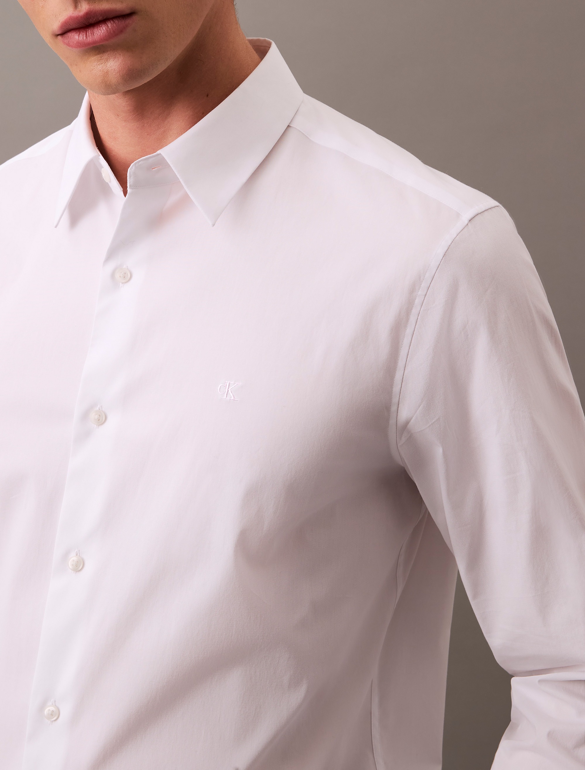 Thumbnail - Calvin Klein Businesshemd "LS SOLID STRETCH CLASSIC SHIRT" mit Kentkragen