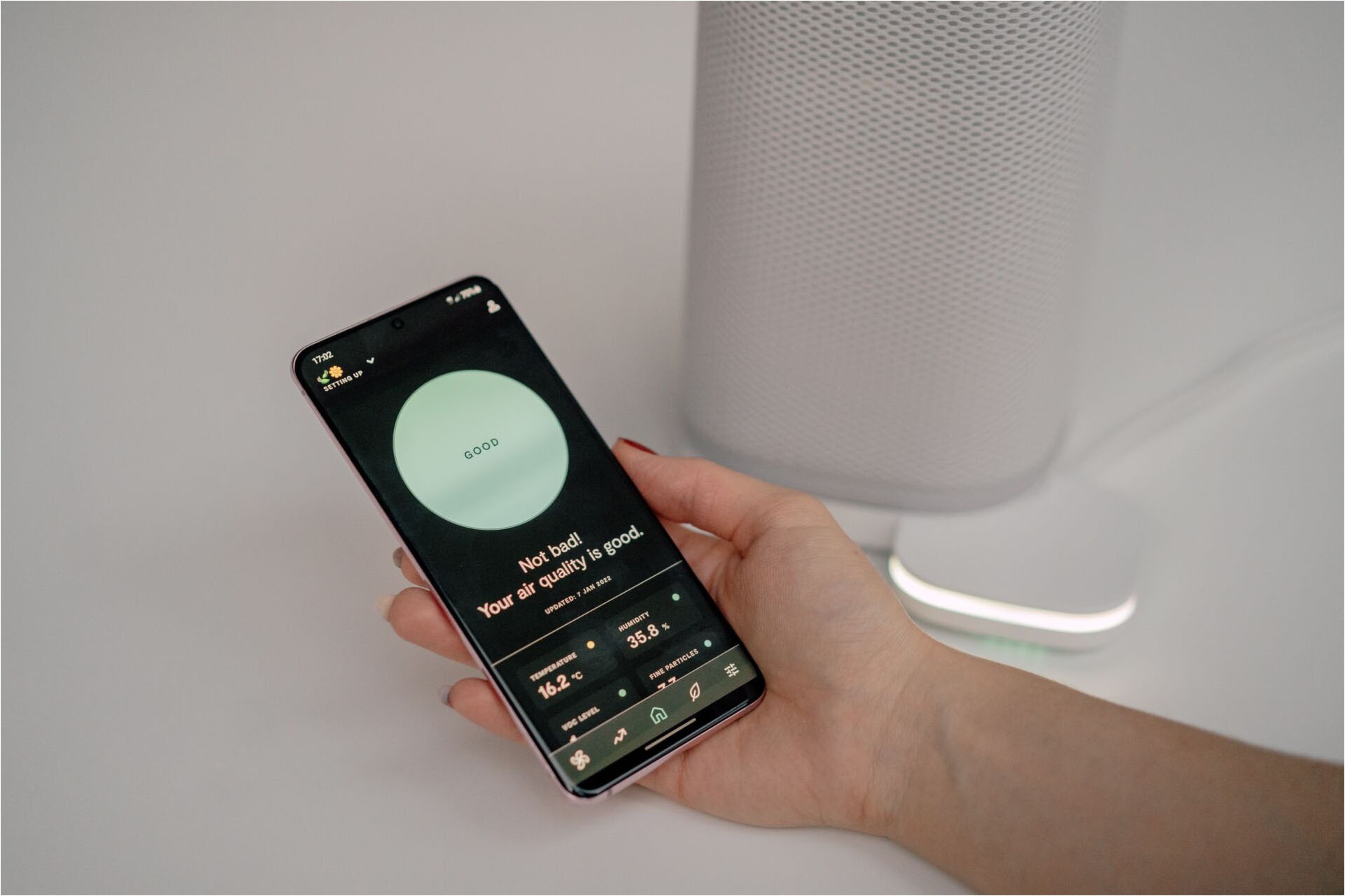 Vitesy Luftreiniger »Eteria – Smarte Filtertechnologie für reine Raumluft«, für 20 m² Räume, Waschbarer Filter, Beseitigt Mikroben, Schimmel, VOCs und Viren