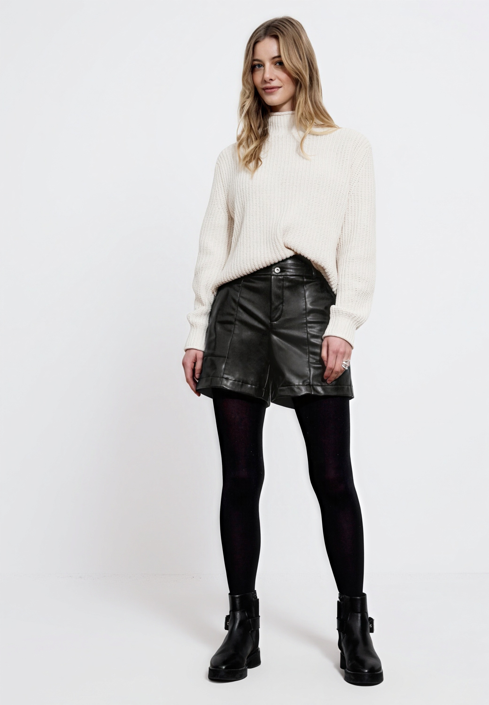 STREET ONE STUDIO Shorts  High Waist