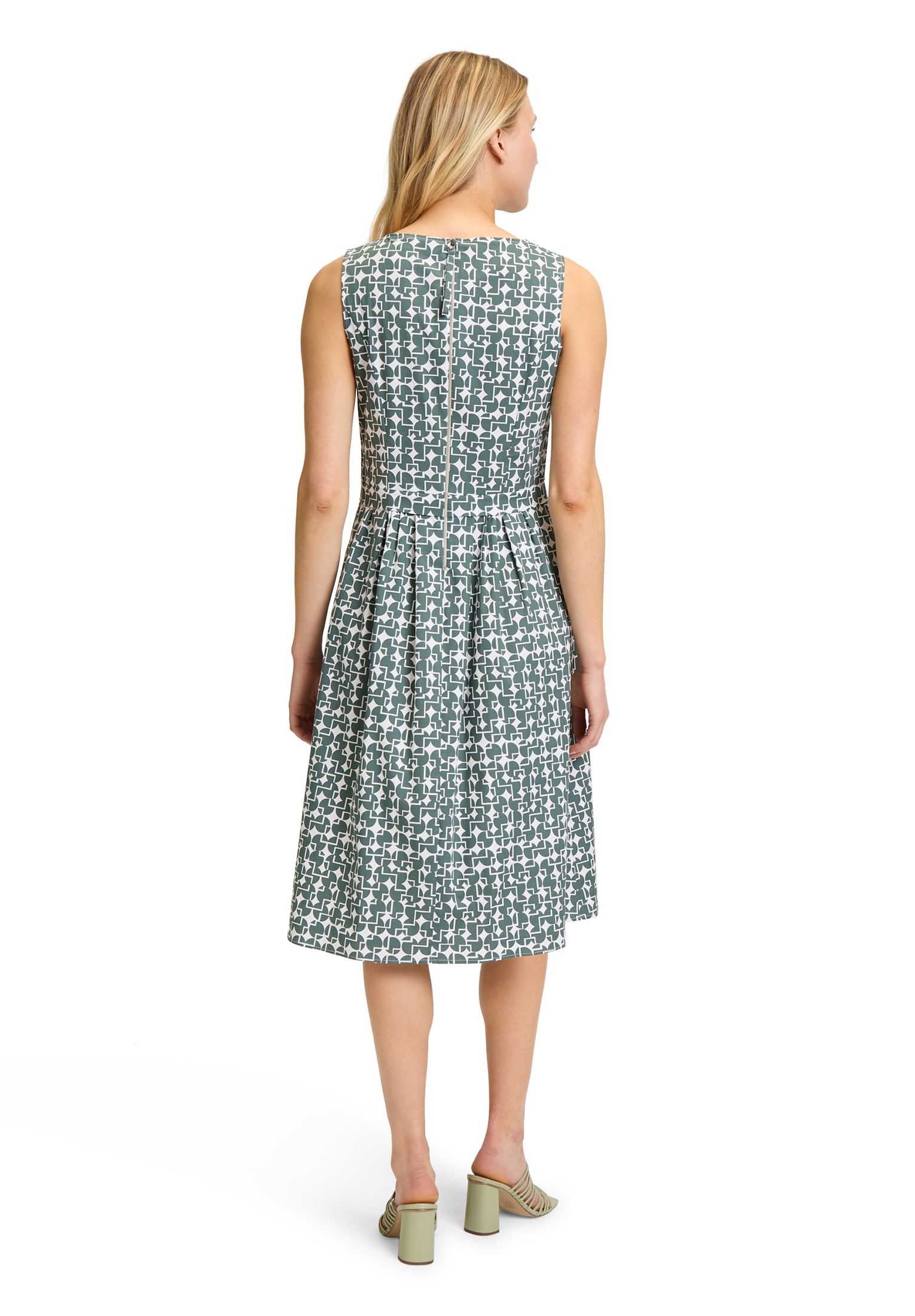 Vera Mont Sommerkleid »Vera Mont Sommerkleid tailliert«, Falten