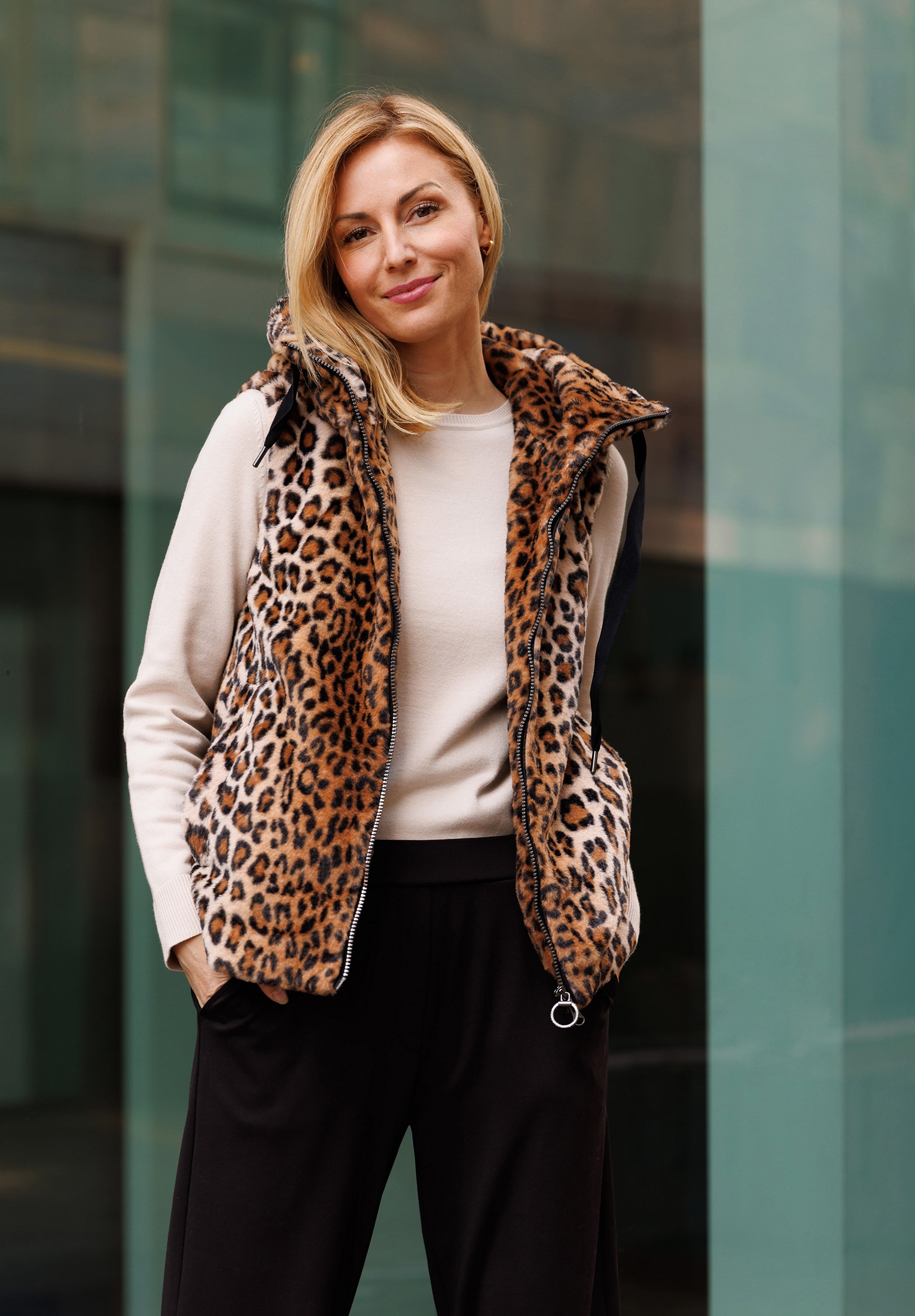 Betty Barclay Plüschweste »Damen mit Kapuze«