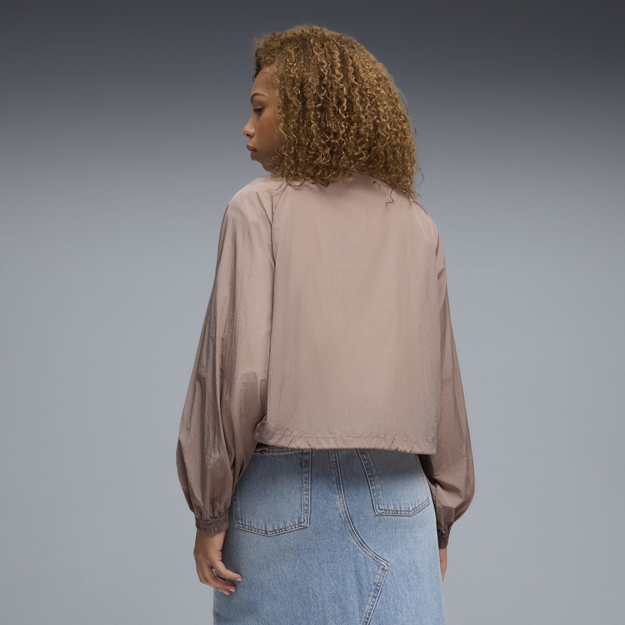 Thumbnail - PUMA Trainingsjacke "HER Relaxed Gewebte Reißverschluss-Jacke Damen"