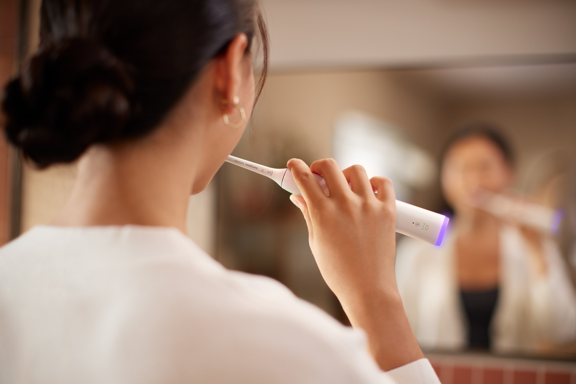Philips Sonicare Elektrische Zahnbürste »Series 6500 HX7419/01«, 2 St. Aufsteckbürsten, mit Andruckkontrolle, 3 Intensitätsstufen, inkl. Ladegerät, Reiseetui