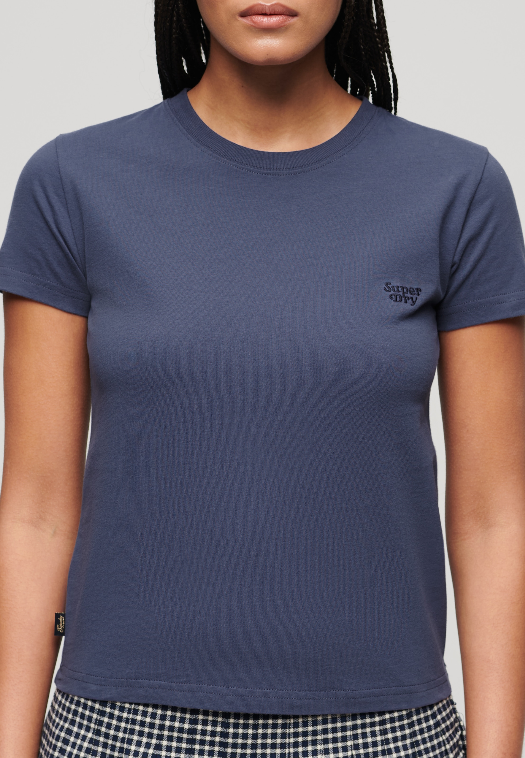 Superdry Kurzarmshirt »SU-ESSENTIAL LOGO 90'S T SHIRT«, angenehmes Tragegefühl durch besonders weiche Haptik