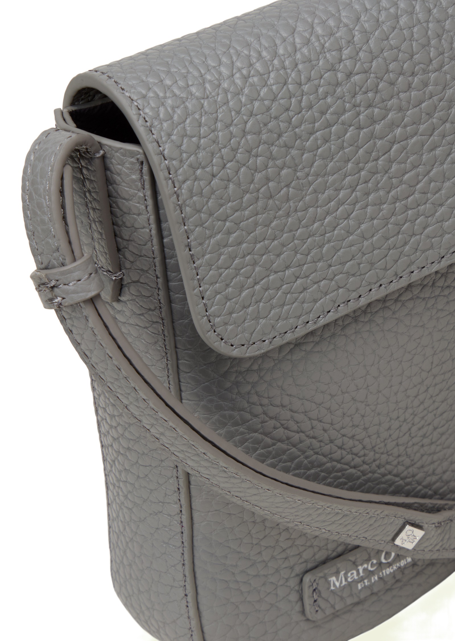 Marc O'Polo Handytasche »aus genarbtem Rindleder«