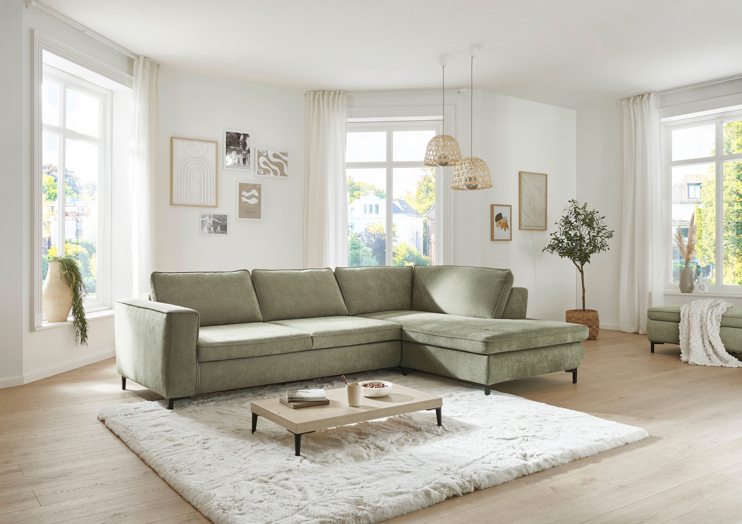 Die PlanBar Ecksofa »MP-IN24153, L-Form, Breite 289 cm« wahlweise mit Schlaffunktion und verstellbaren Kopfstützen