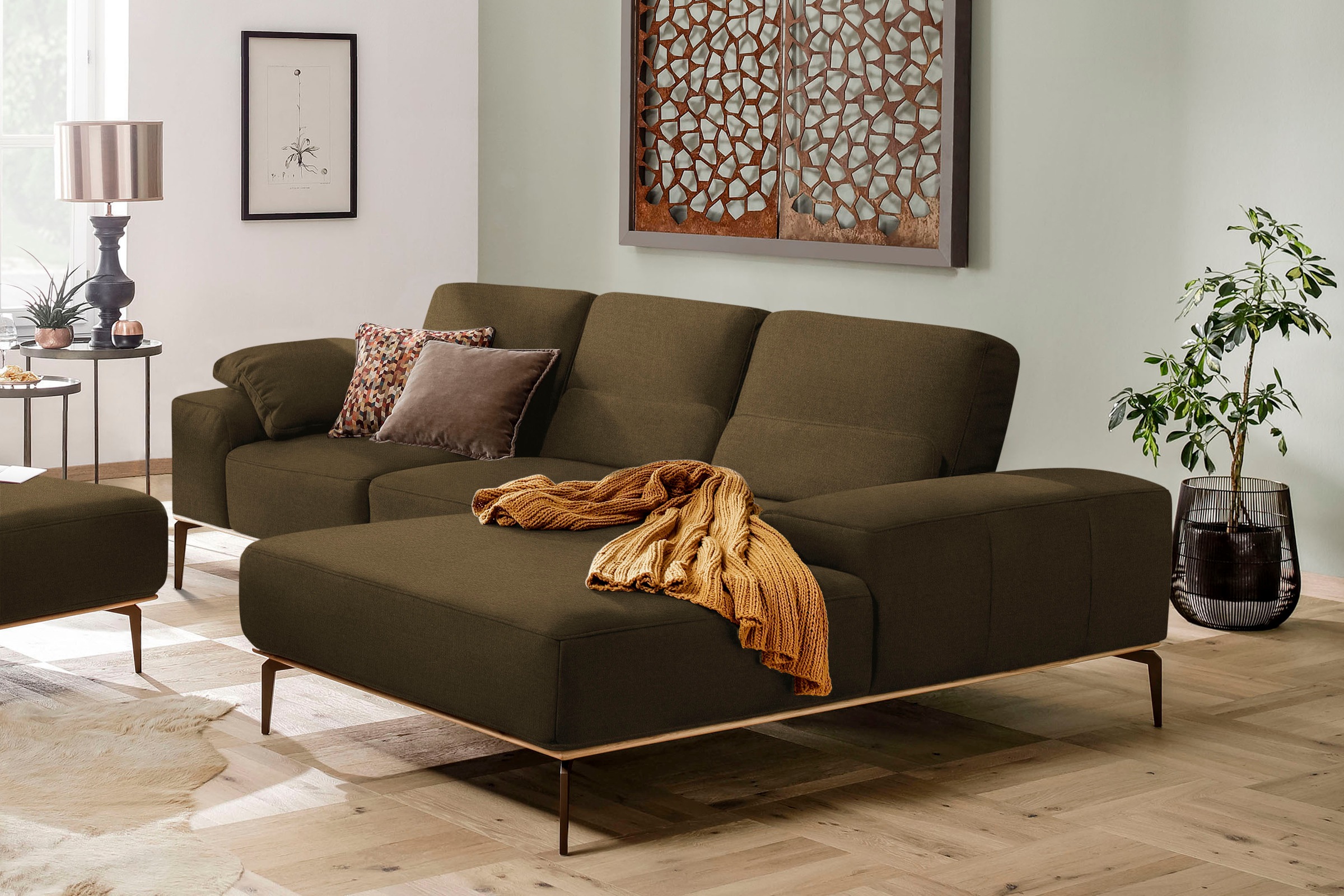 W.SCHILLIG Ecksofa »run, Designsofa mit tollem Sitzkomfort, bequem, L-Form«, mit Holzsockel, Füße in Bronze pulverbeschichtet, Breite 279 cm