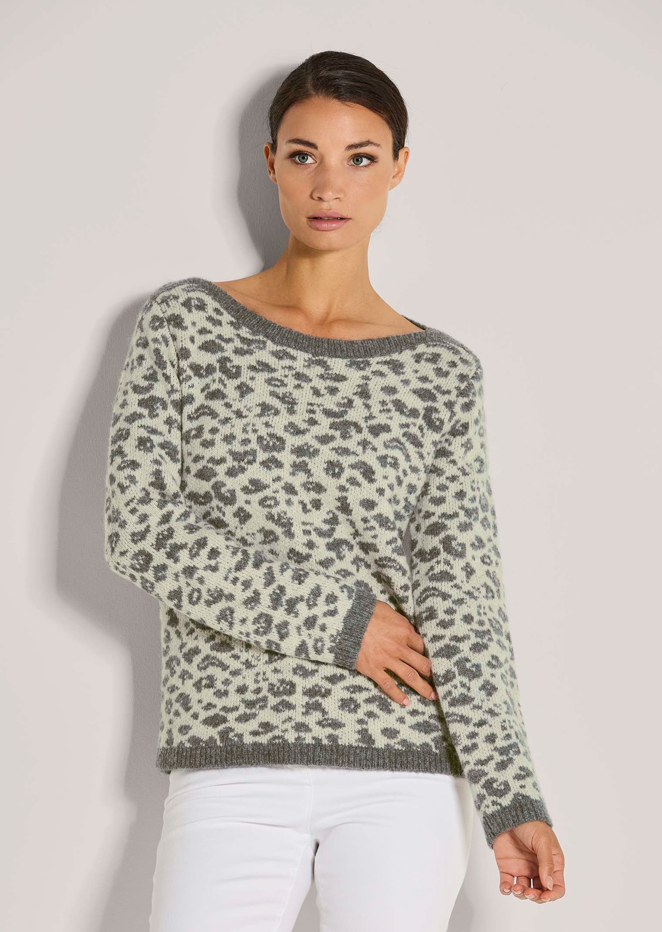 Thumbnail - MADELEINE Longpullover "Pullover Eleganter Strick mit U-Boot-Ausschnitt" Animl Dessin