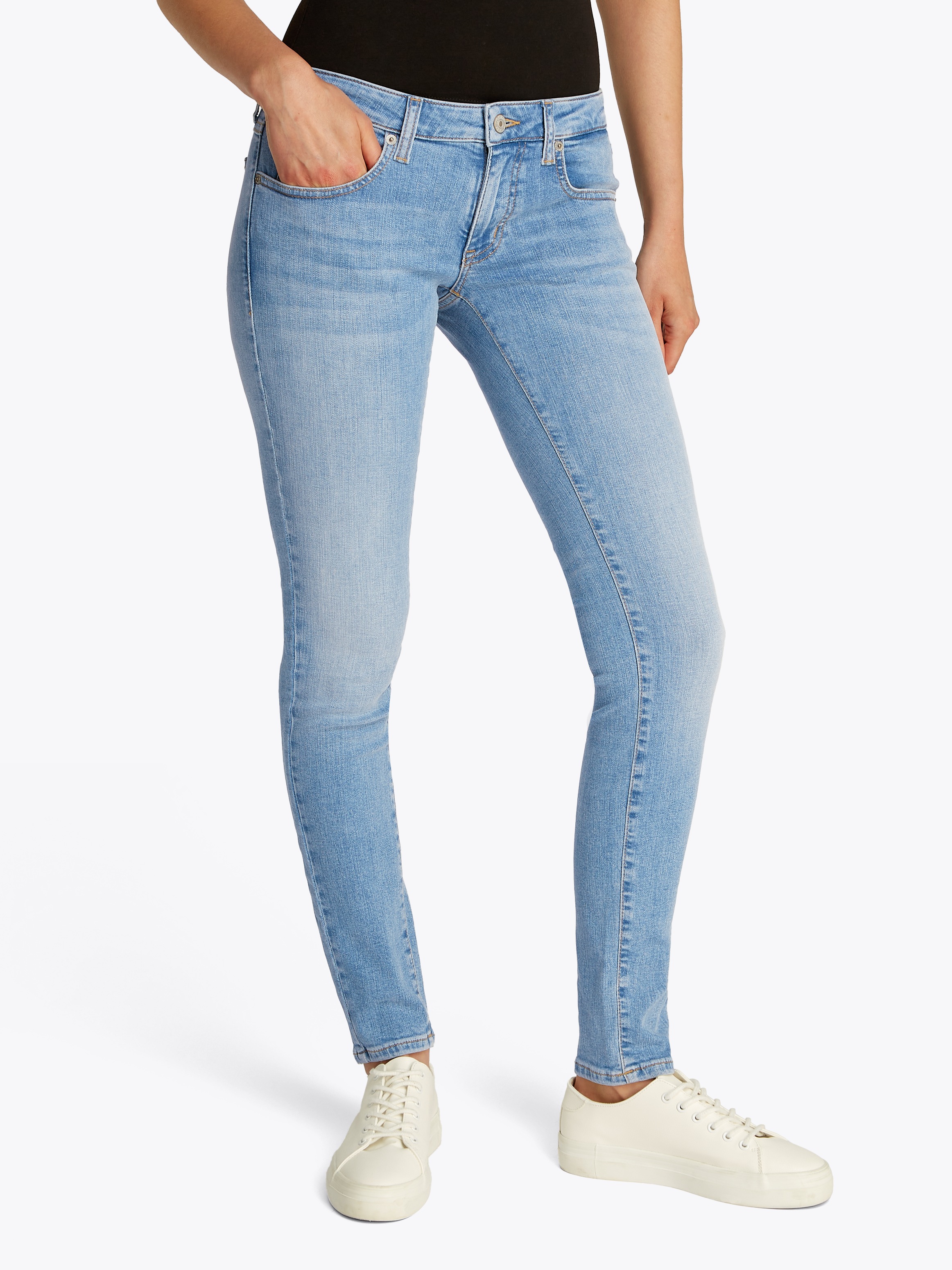 Tommy Jeans Skinny-fit-Jeans "SOPHIE LW SKN", mit Logo-Badge, in Knöchellän günstig online kaufen