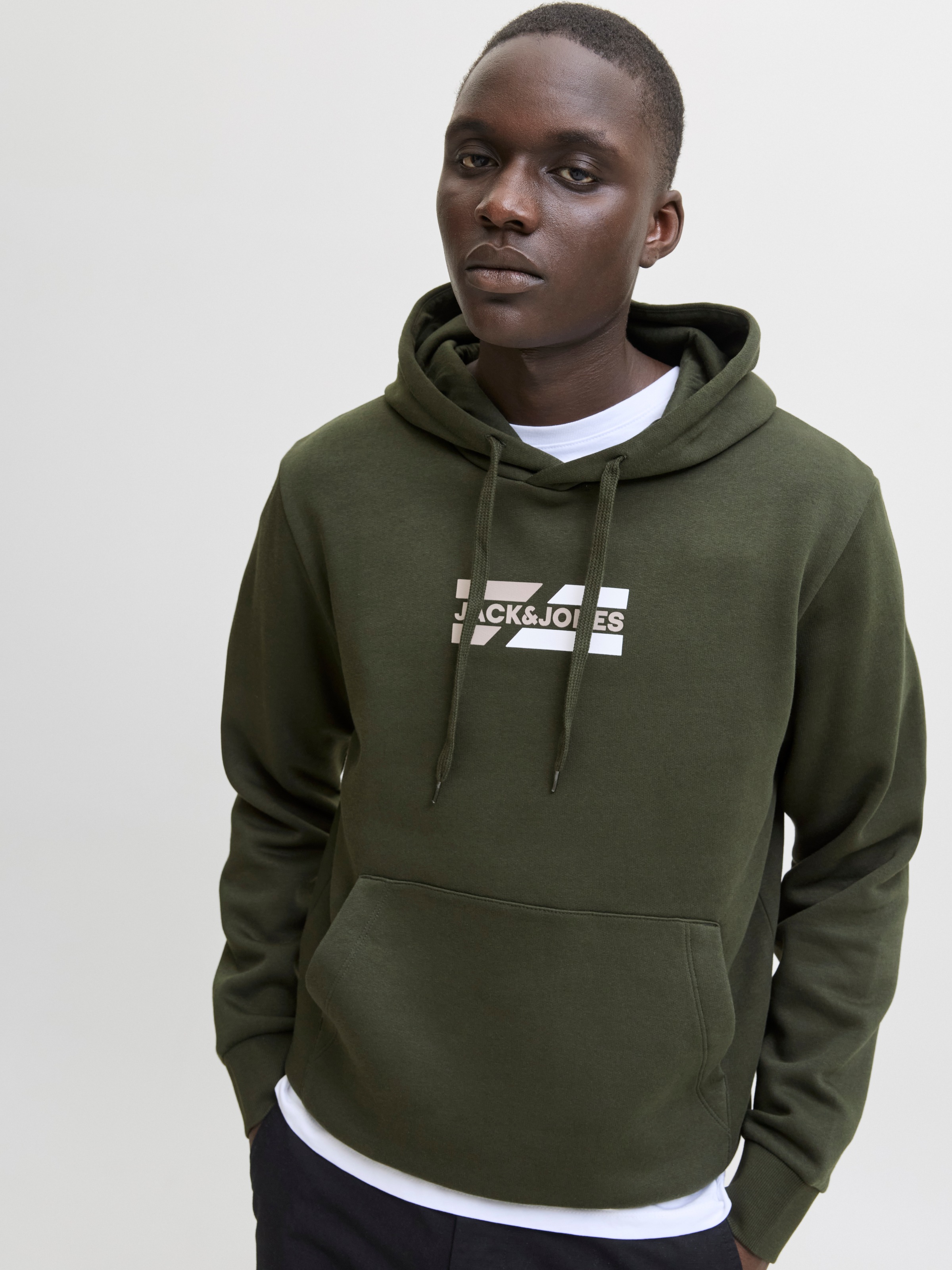 Jack & Jones Kapuzensweatshirt "JJECORP GRAPHIC SWEAT HOOD NOOS", mit Logo günstig online kaufen
