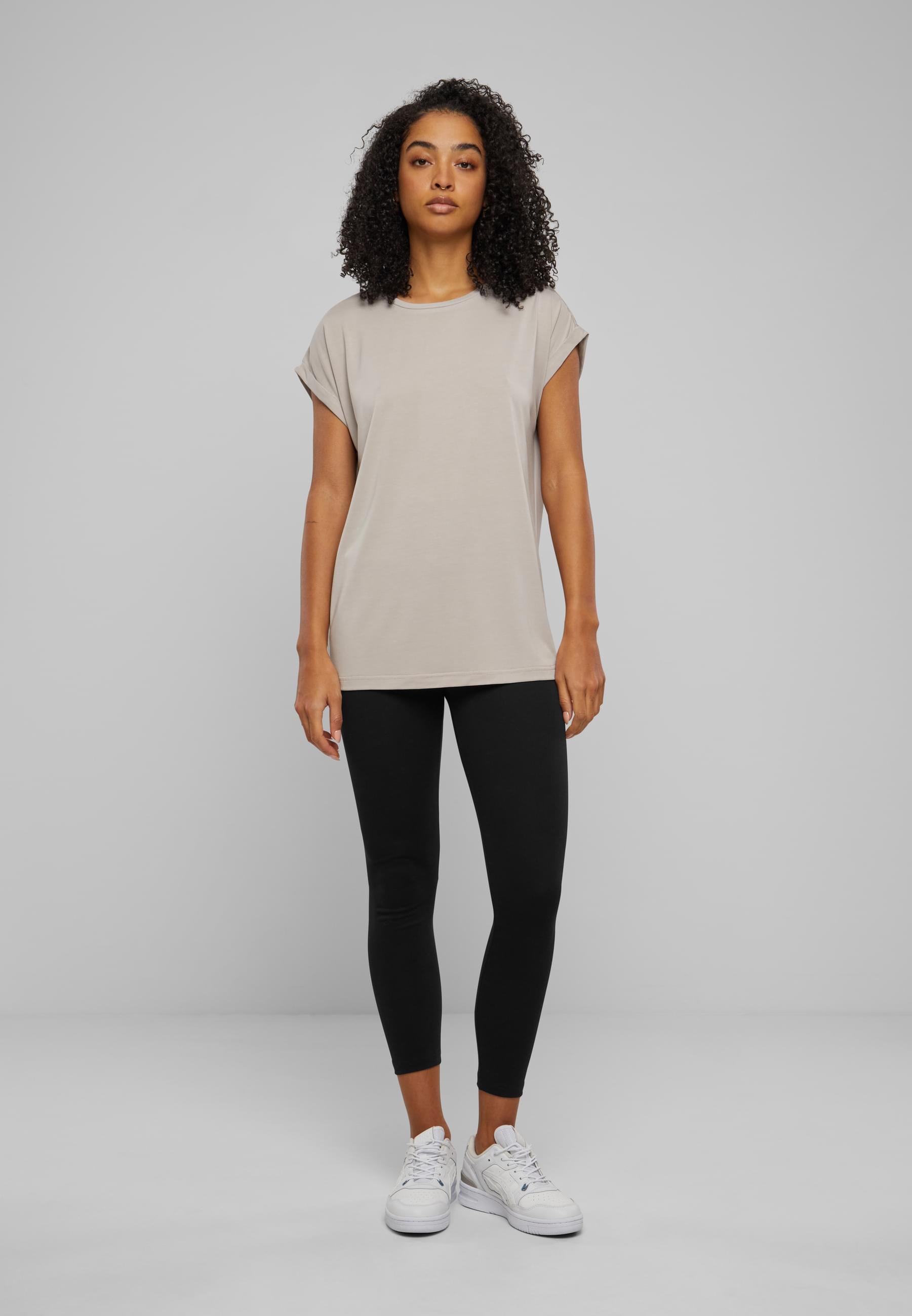 URBAN CLASSICS Kurzarmshirt »Urban Classics Damen Ladies Modal Extended Shoulder Tee«, (1 tlg.)