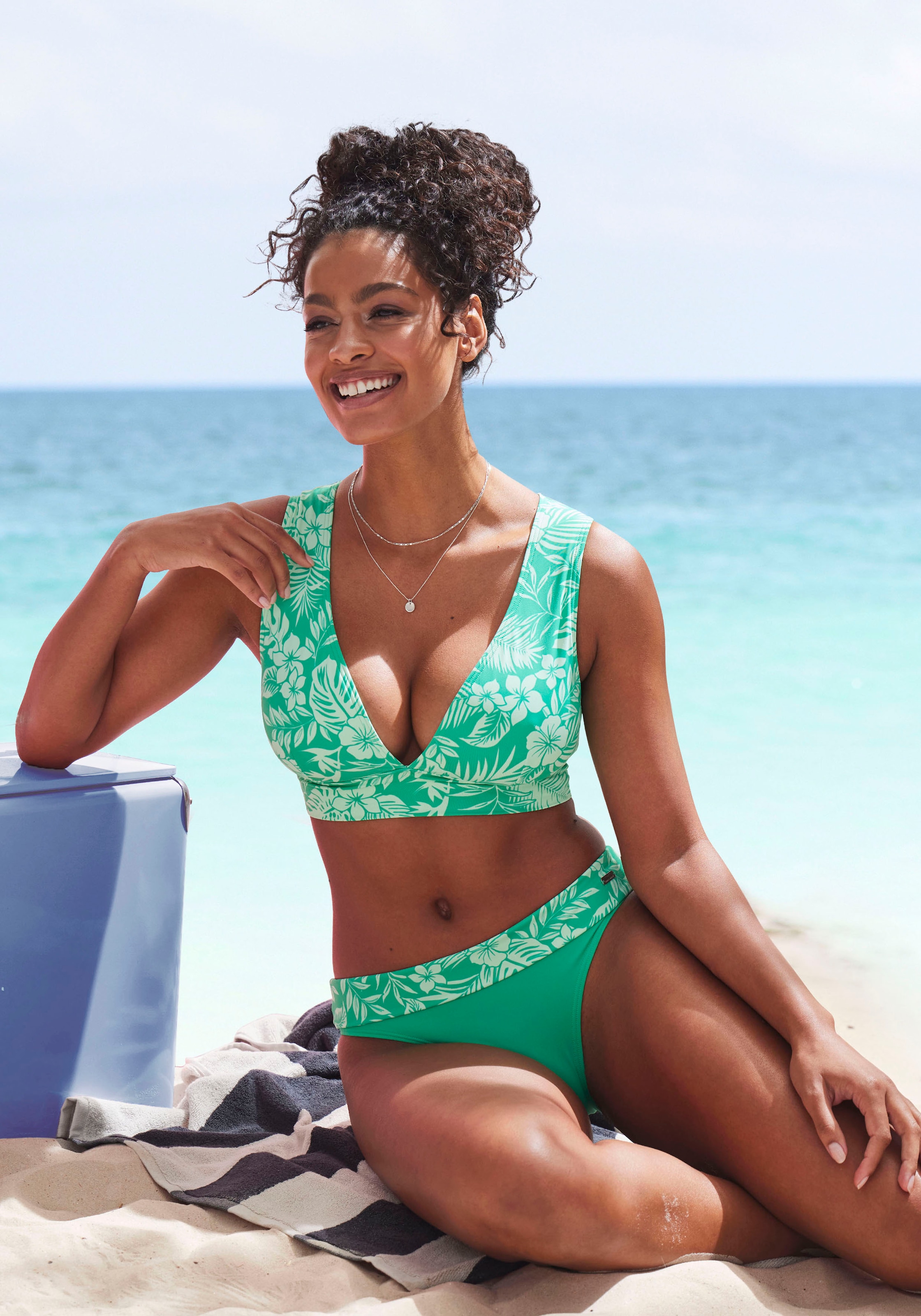 Venice Beach Bustier-Bikini-Top »Moloka«, mit tropischem Print