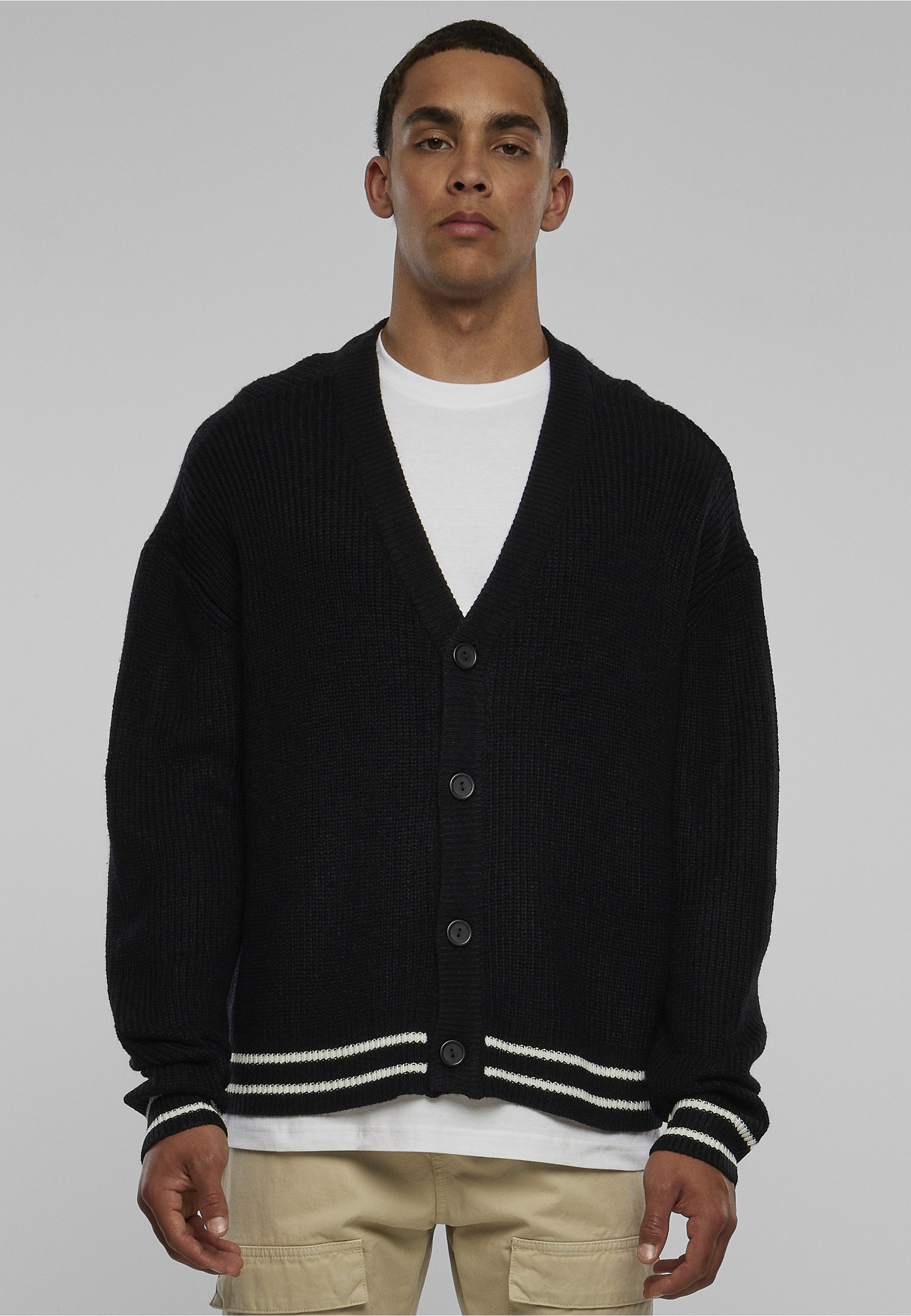 URBAN CLASSICS Strickjacke »Urban Classics Herren Sporty Boxy Cardigan« 1 Stk.