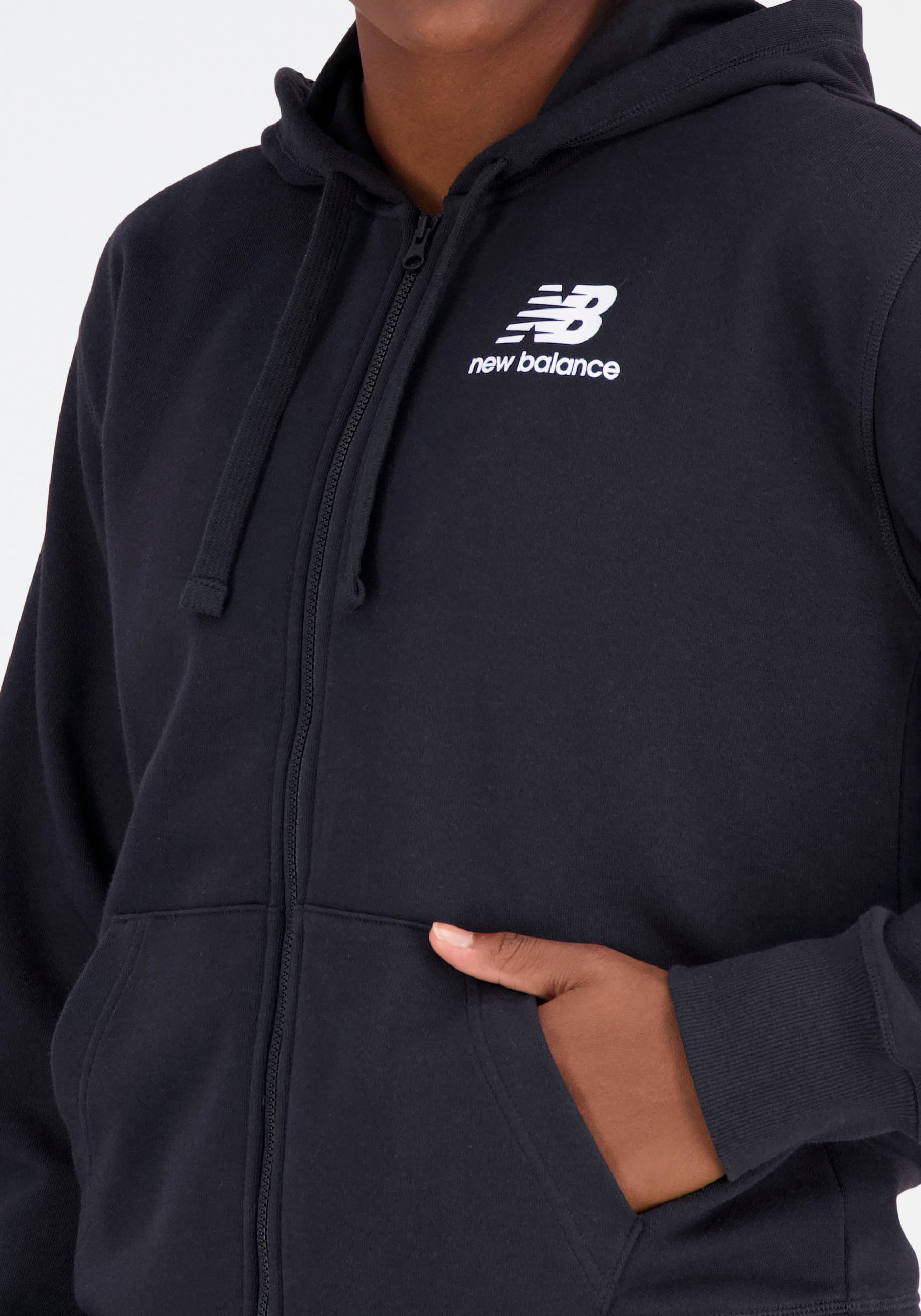 New Balance FULL BAUR online | ESSENTIALS bestellen »NB Kapuzensweatjacke ZIP LOGO STACKED HOODIE«