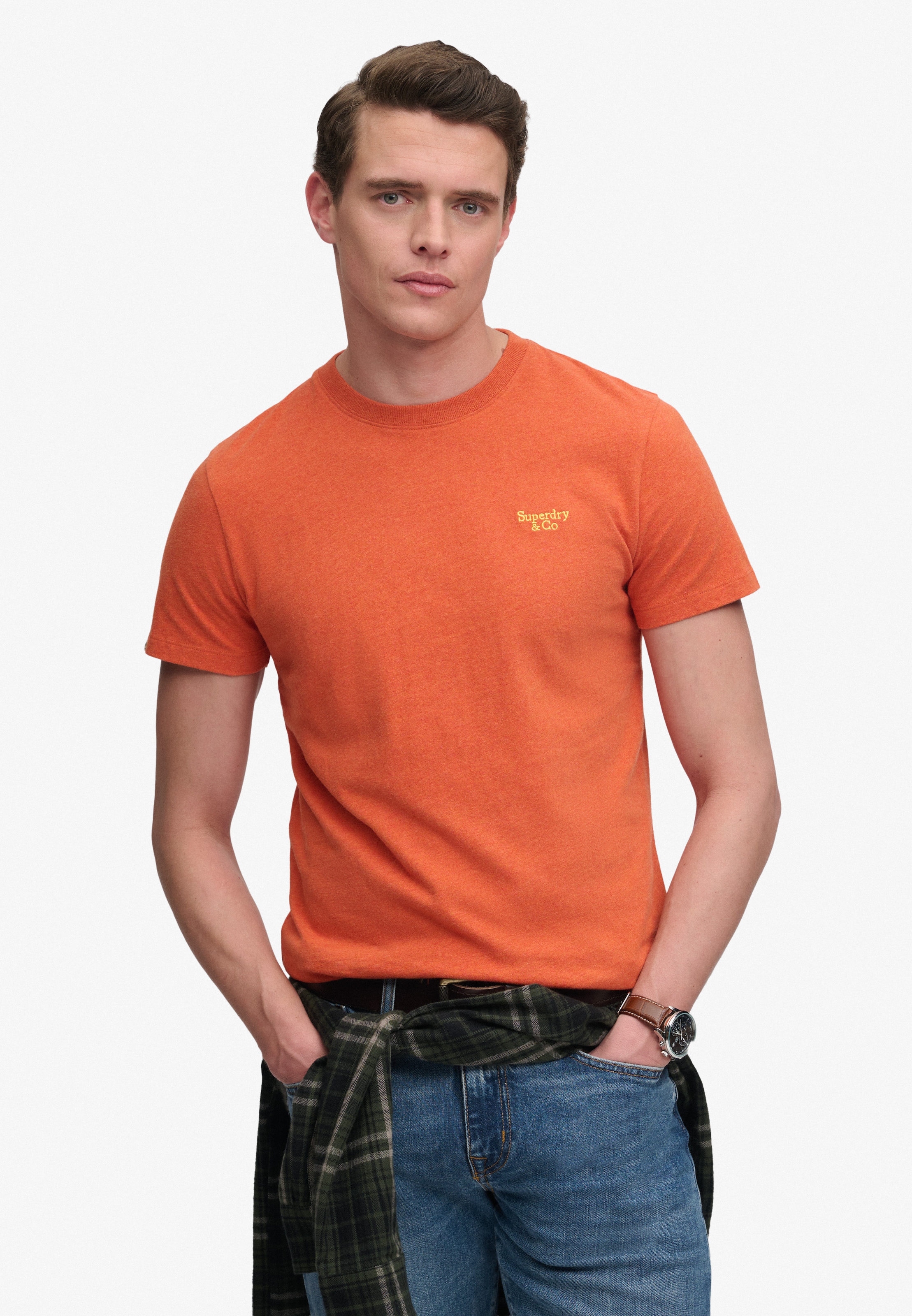 Superdry Rundhalsshirt "ESSENTIAL SERIF LOGO EMB TEE" Baumwolle, regular fit