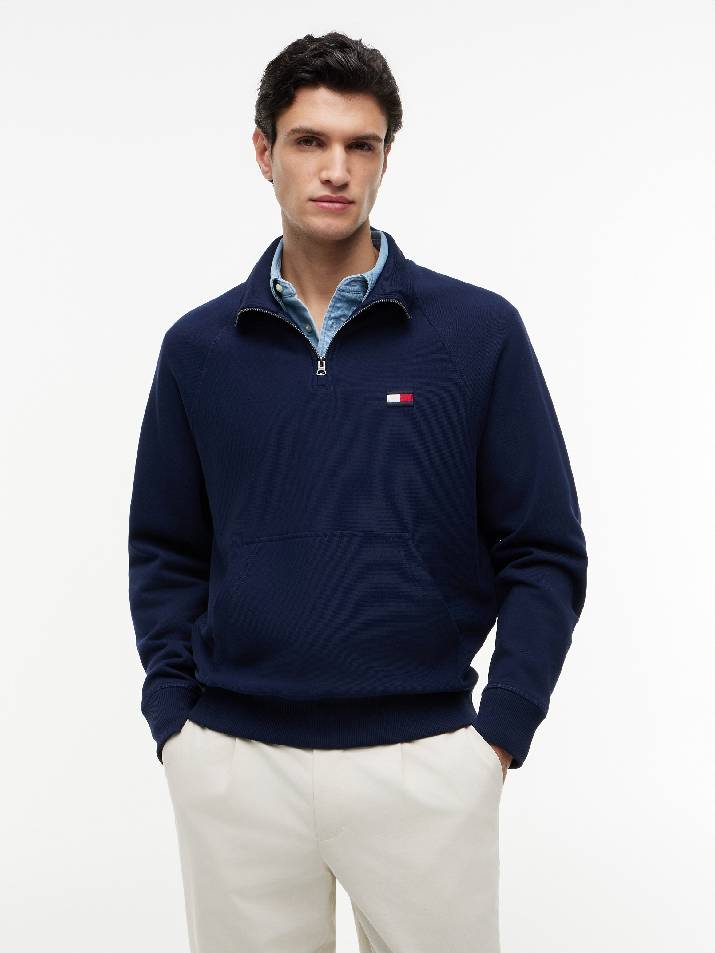Tommy Hilfiger Sweatshirt "TOMMY FLAG ELEVATED 1/4 ZIP", Stehkragen mit Reißverschluss