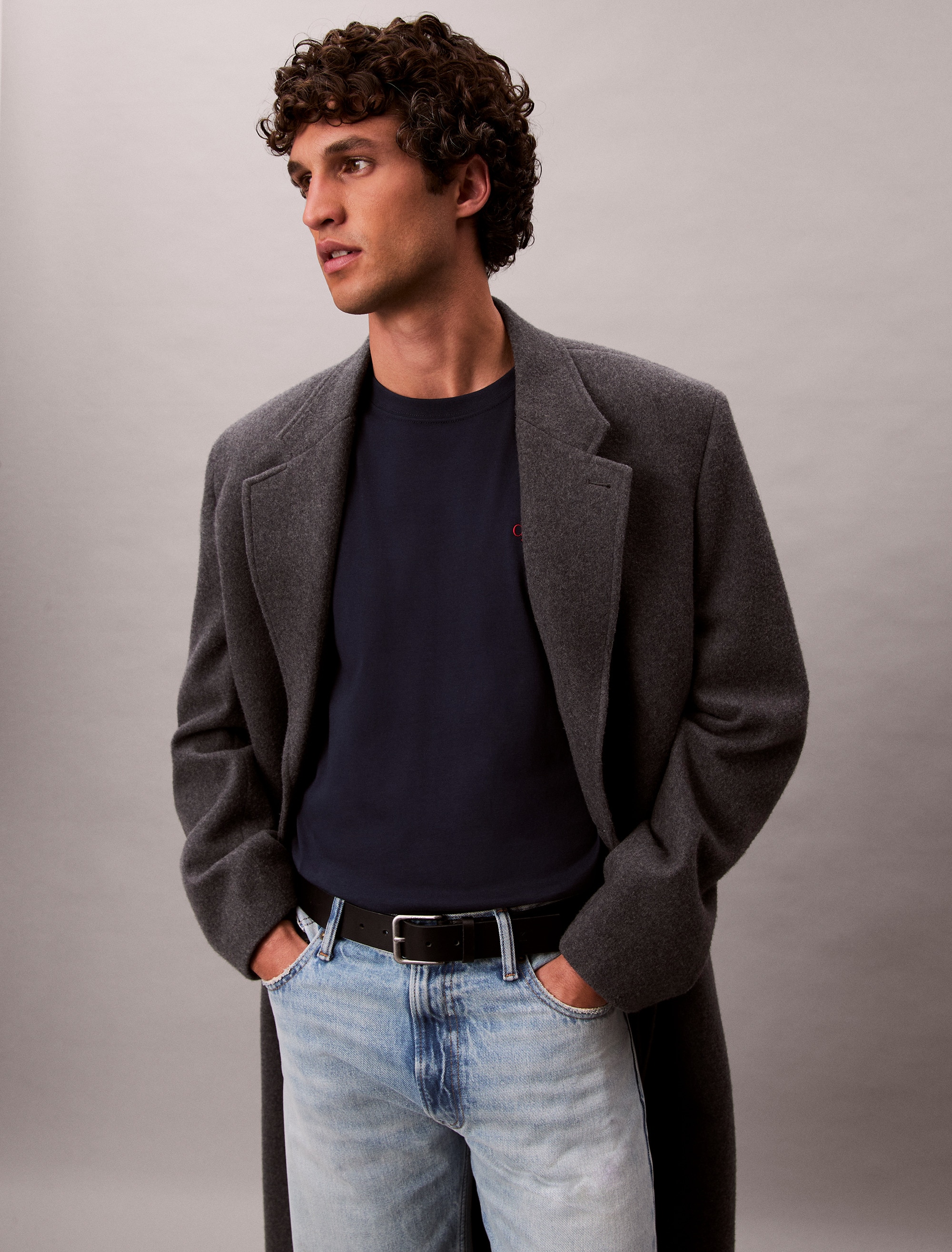 Calvin Klein Jeans Langarmshirt »LS EASY MONOGRAM TEE«, Mit Rundhalsausschnitt, regular fit