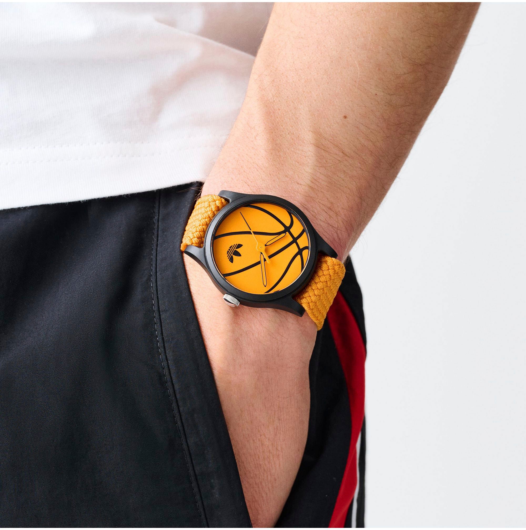 adidas Originals Quarzuhr »GAME ONE«, Armbanduhr, Herrenuhr, Damenuhr,Nylonarmband,wasserabweisend bis 5 bar