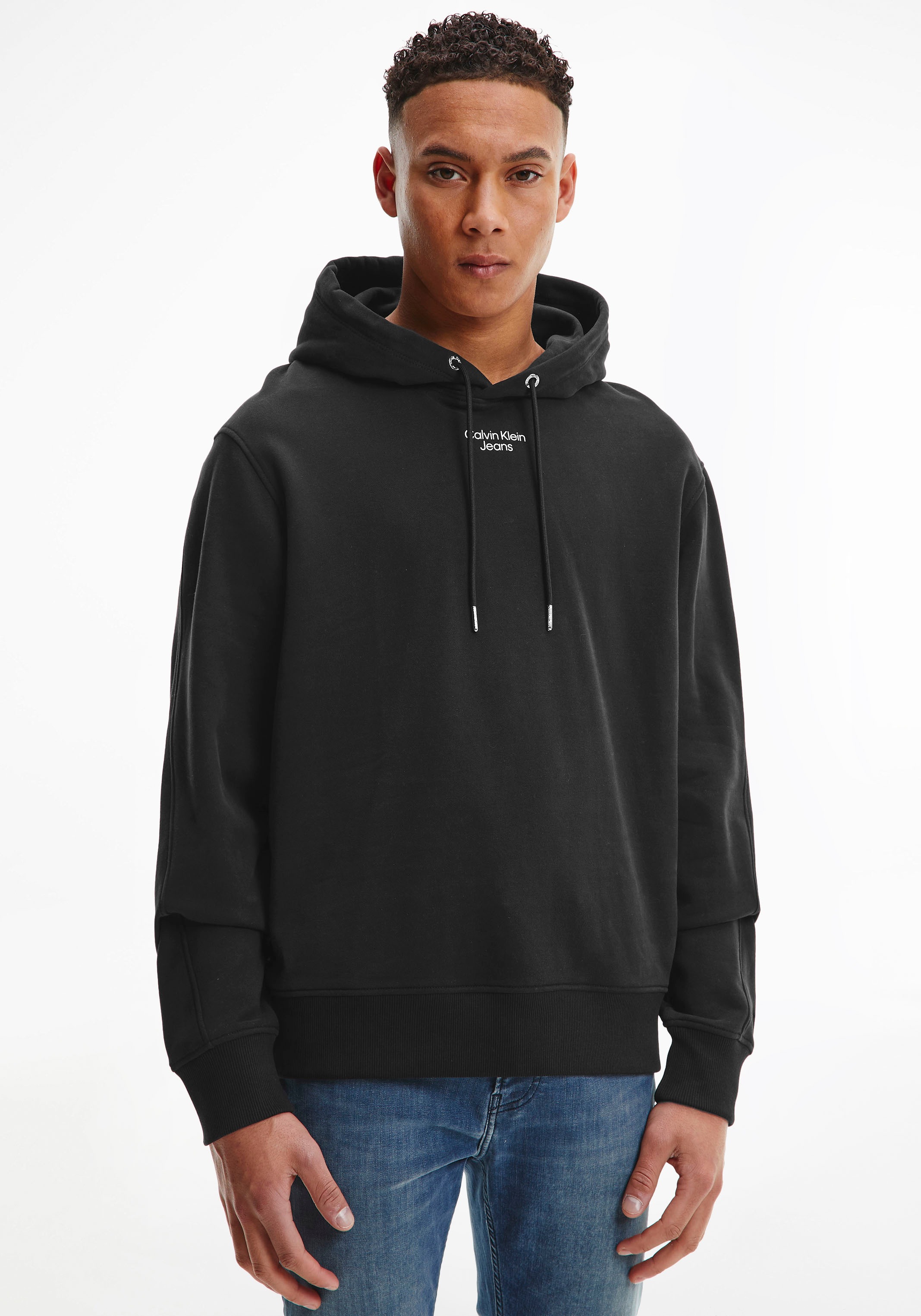 Calvin Klein Jeans Kapuzensweatshirt »STACKED LOGO HOODIE« mit Ton-in-Ton Stickerei am Ärmel