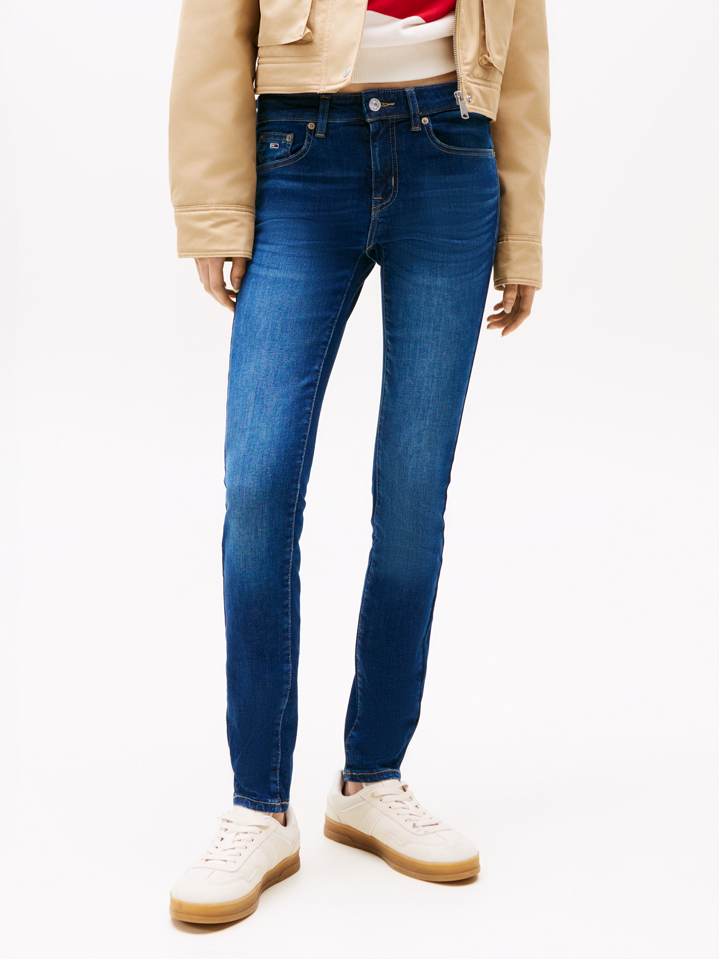Tommy Jeans Skinny-fit-Jeans "SOPHIE LW SKN" mit Waschung, Logo-Badge, Low Rise