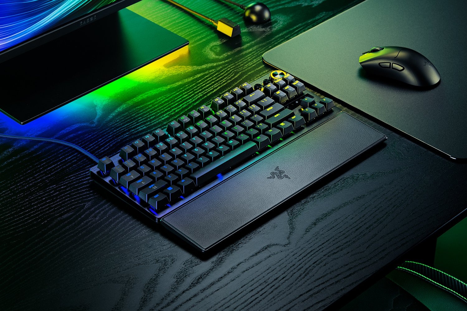 RAZER Gaming-Tastatur »Huntsman V3 Pro 8KHz Tenkeyless« (Fn-Tasten | Gaming-Modus | Handgelenkauflage | Profil-Speicher | USB-Anschluss)