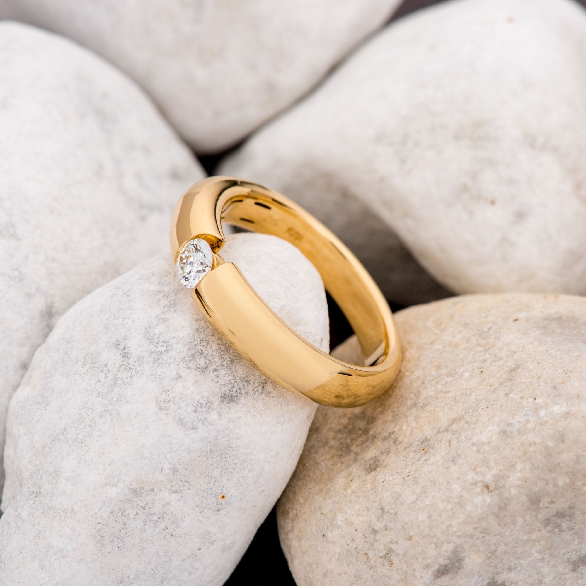 Orolino Fingerring »Gold 750 mit natürlichem Brillant 0,25ct.«