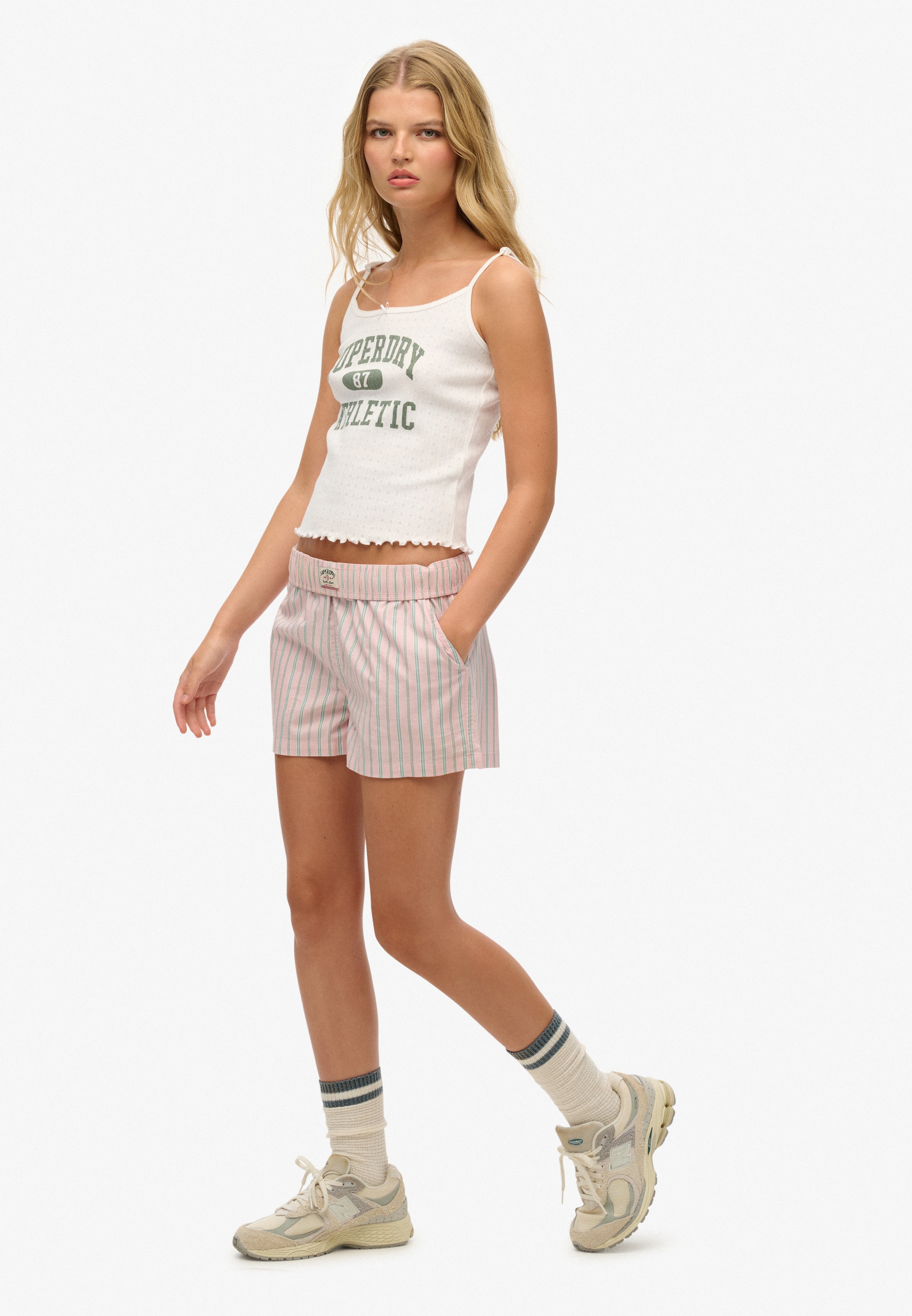Superdry Shorts »COTTON STRIPE ELASTIC SHORT«  aus Baumwolle, Regular Fit, mit Gummizug, pflegeleichtes Webmaterial