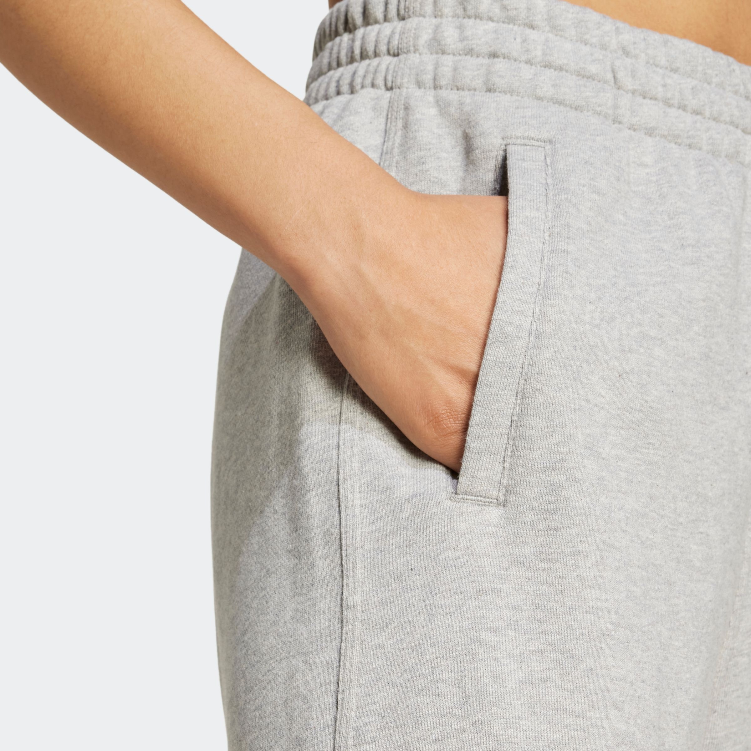 Thumbnail - adidas Originals "ESS JOGGER FT"